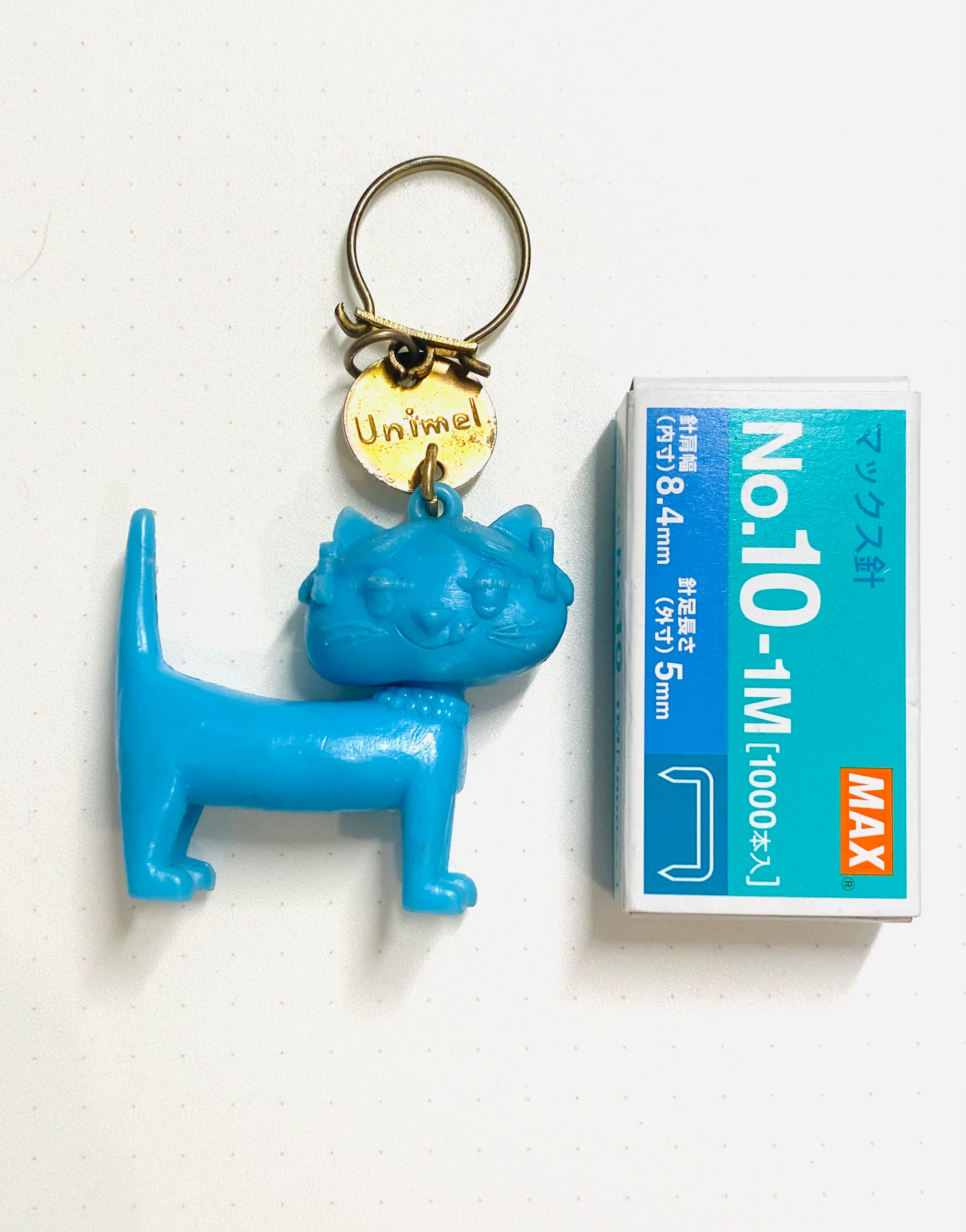 再入荷】Unimel猫さんのキーホルダー ブルー【フランス製 猫