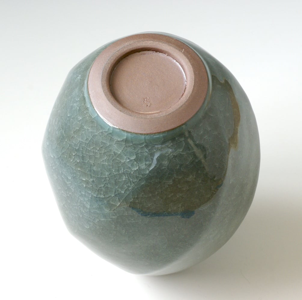 青磁貫入面取り壺 【梶原茂正作】 | 茂正工房(梶原茂正・梶原大敬)