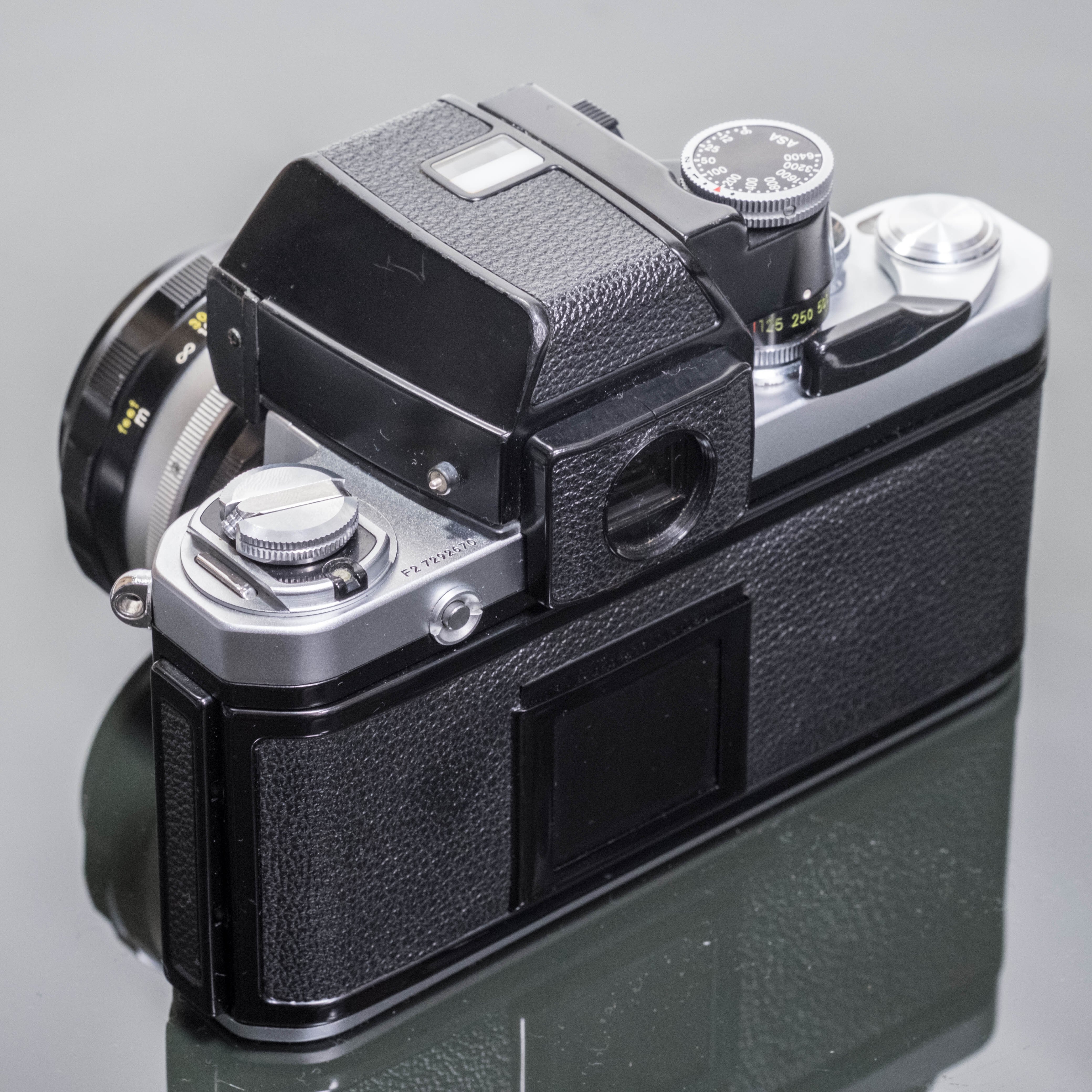 Nikon F2レンズ付き+オプション 【フィルムカメラ・ニコン