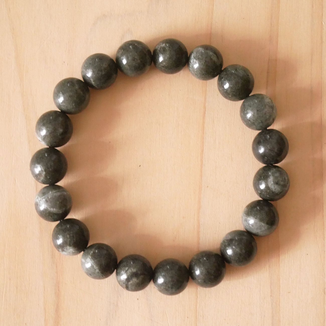 再入荷！天照石】高千穂の神秘10mmブレスレット遠野の霊石さざれ付き