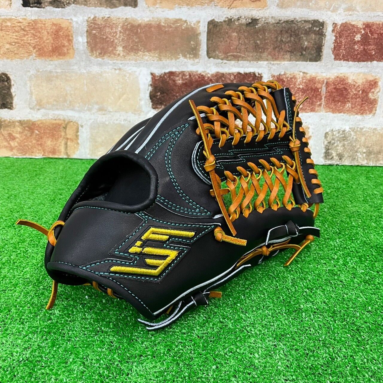 FIVE ファイブ 硬式外野手用グラブ F801 高校野球対応 | バンダイ