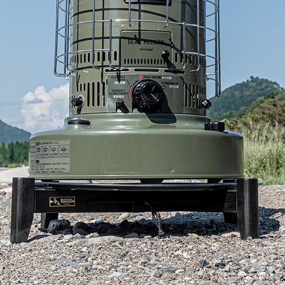 沖縄・その他離島以外送料無料 大型石油ストーブ対応 無敵のストーブ足