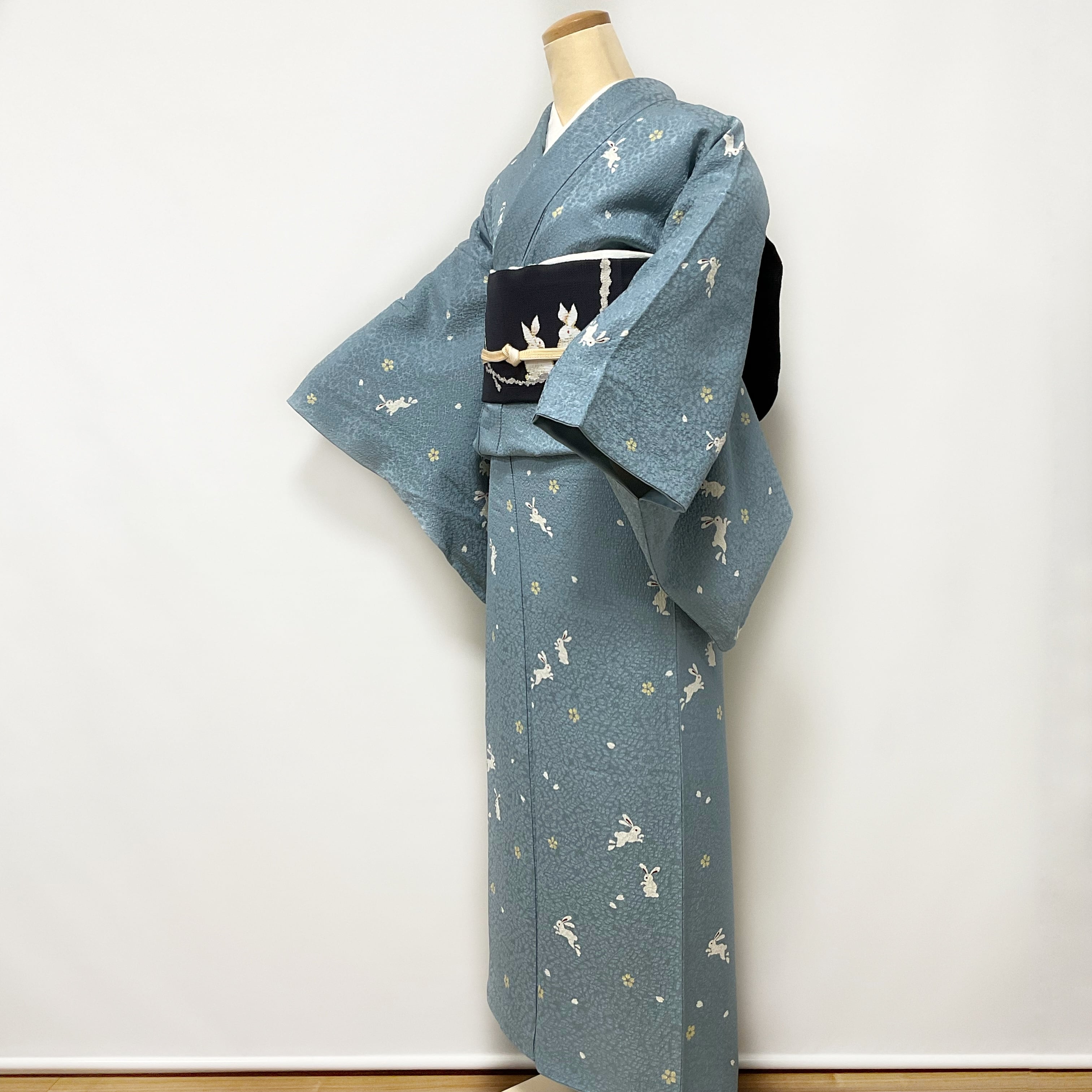 210604】小紋 うさぎ柄 スモークブルー | くれはとり