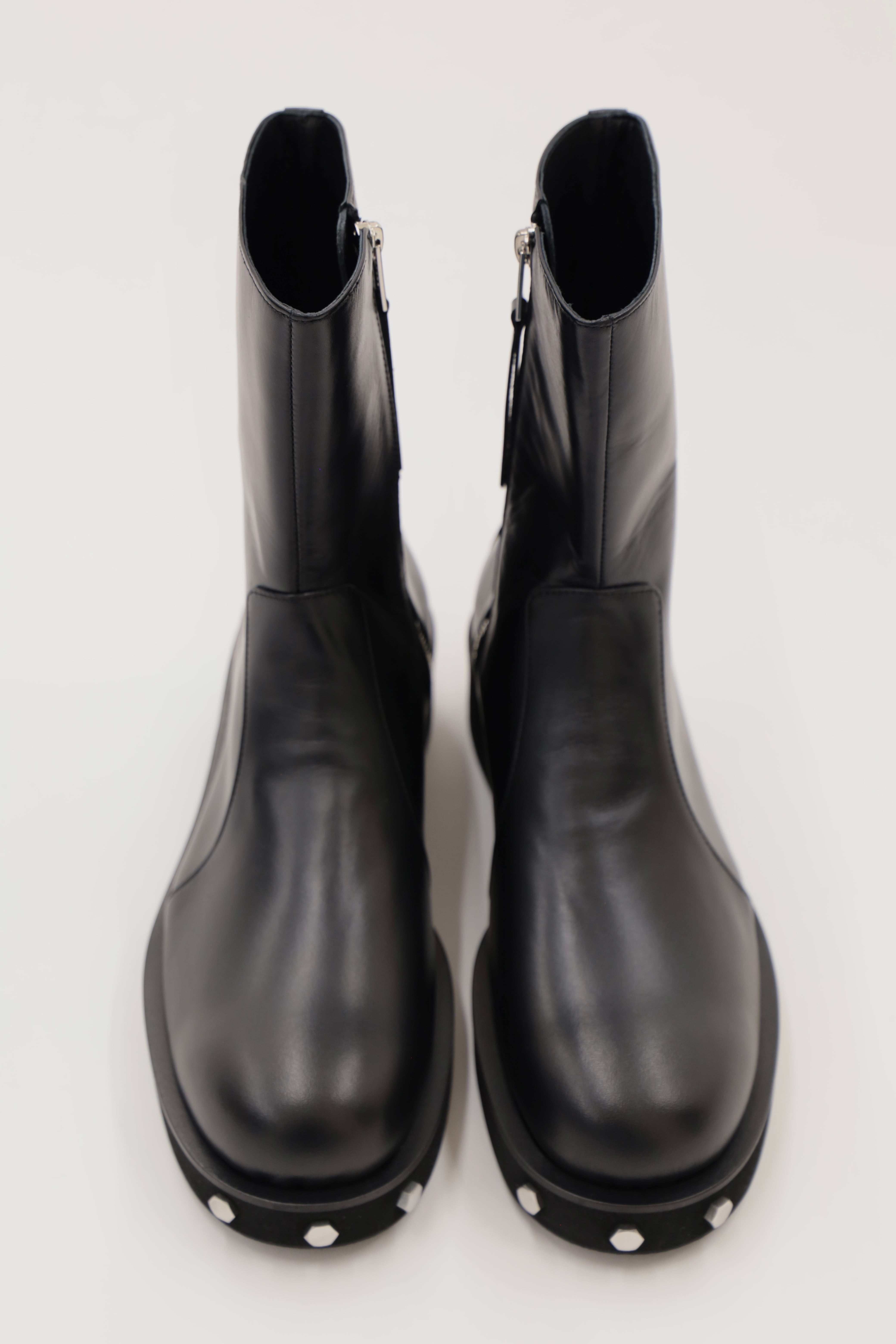 BLACK ASTRO ZIP BOOTS | OUAT