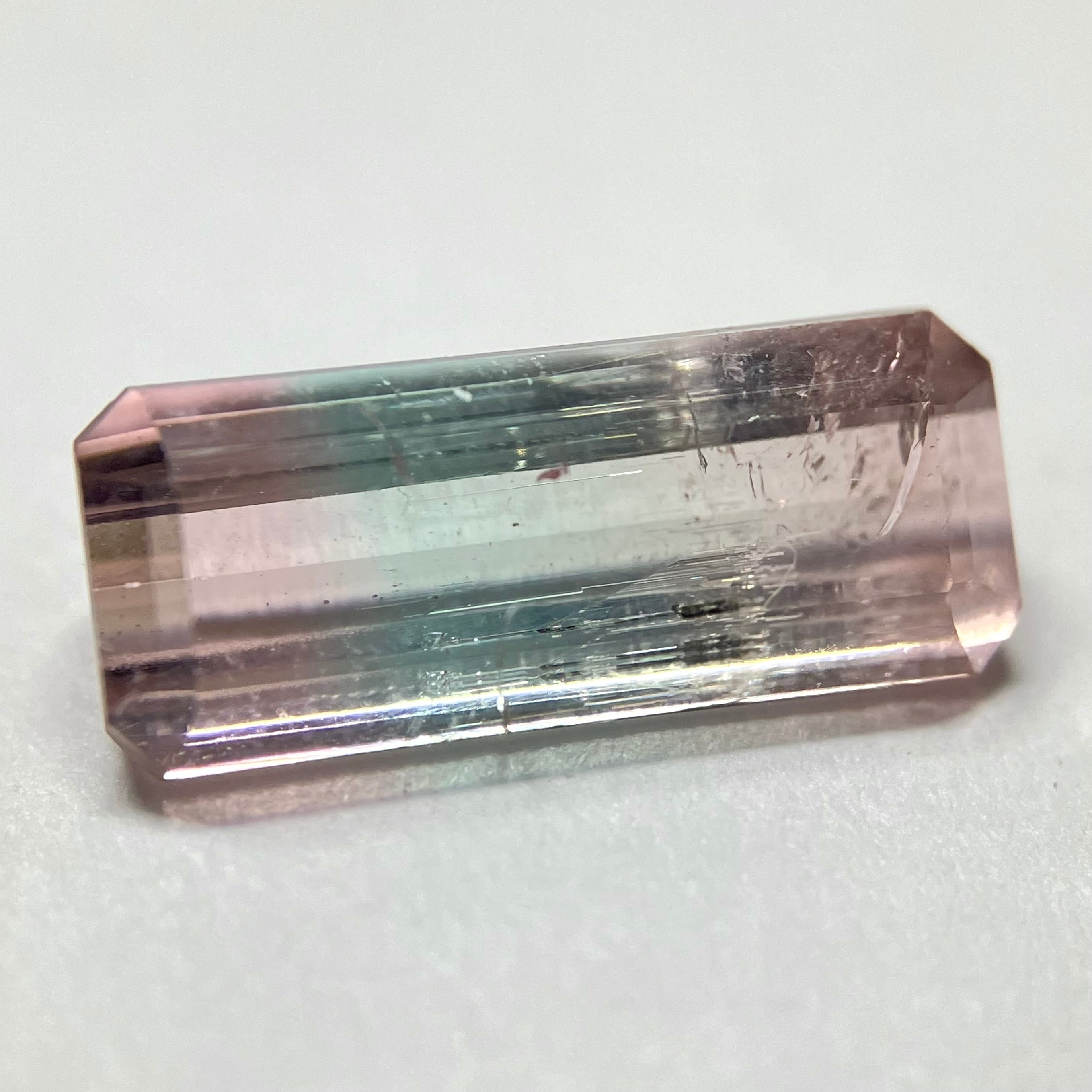 H054 天然パーティカラードトルマリン 3.650ct ハート | Petal Gem
