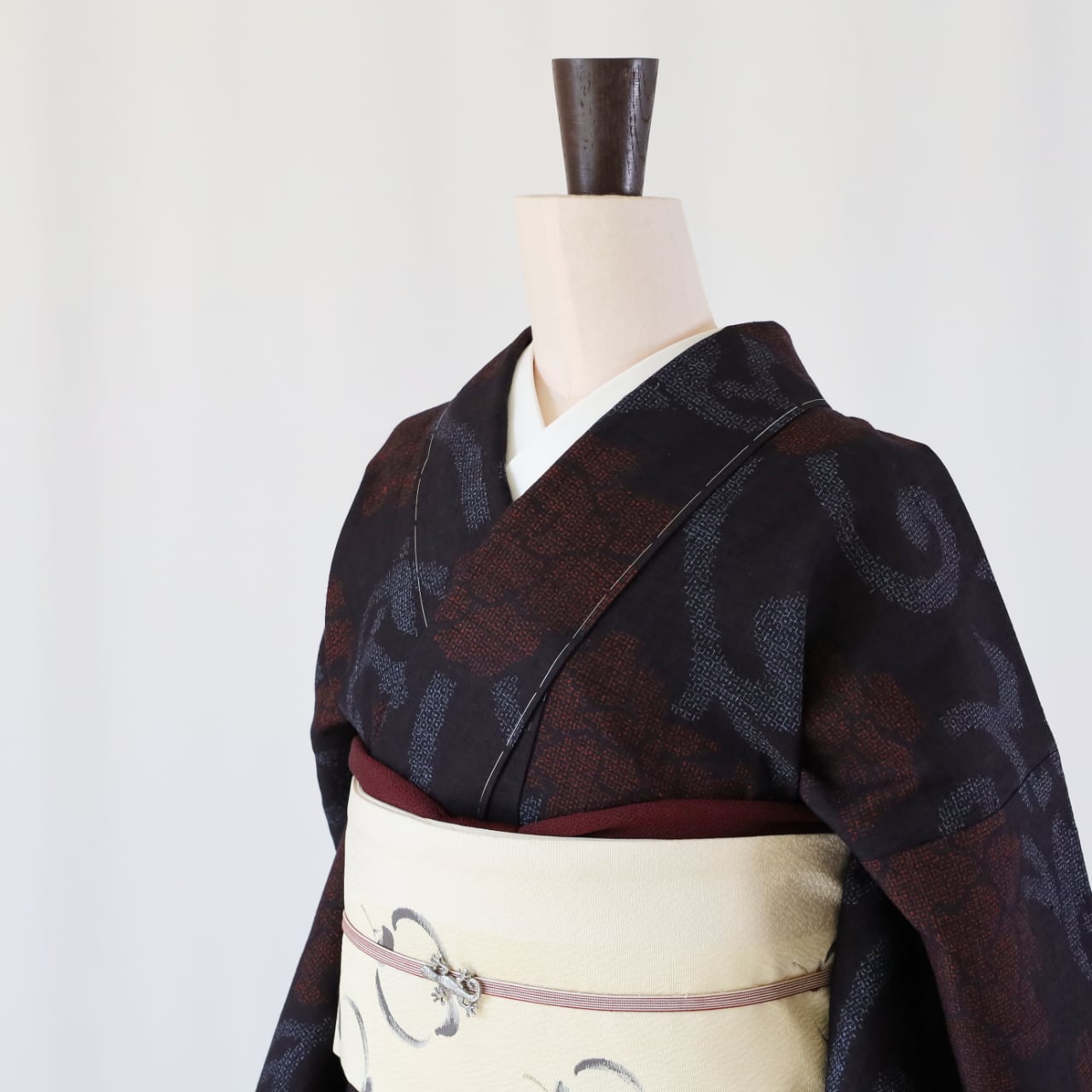 結城紬（単衣）80山亀甲／冬までOK！手縫い仕立て・しつけ糸付きの超美