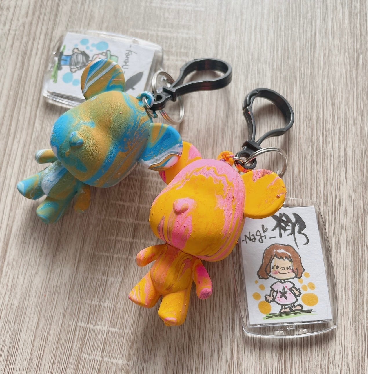 お買い得品 2名さま B4サイズ【似顔絵オーダー】キーホルダー② 2名