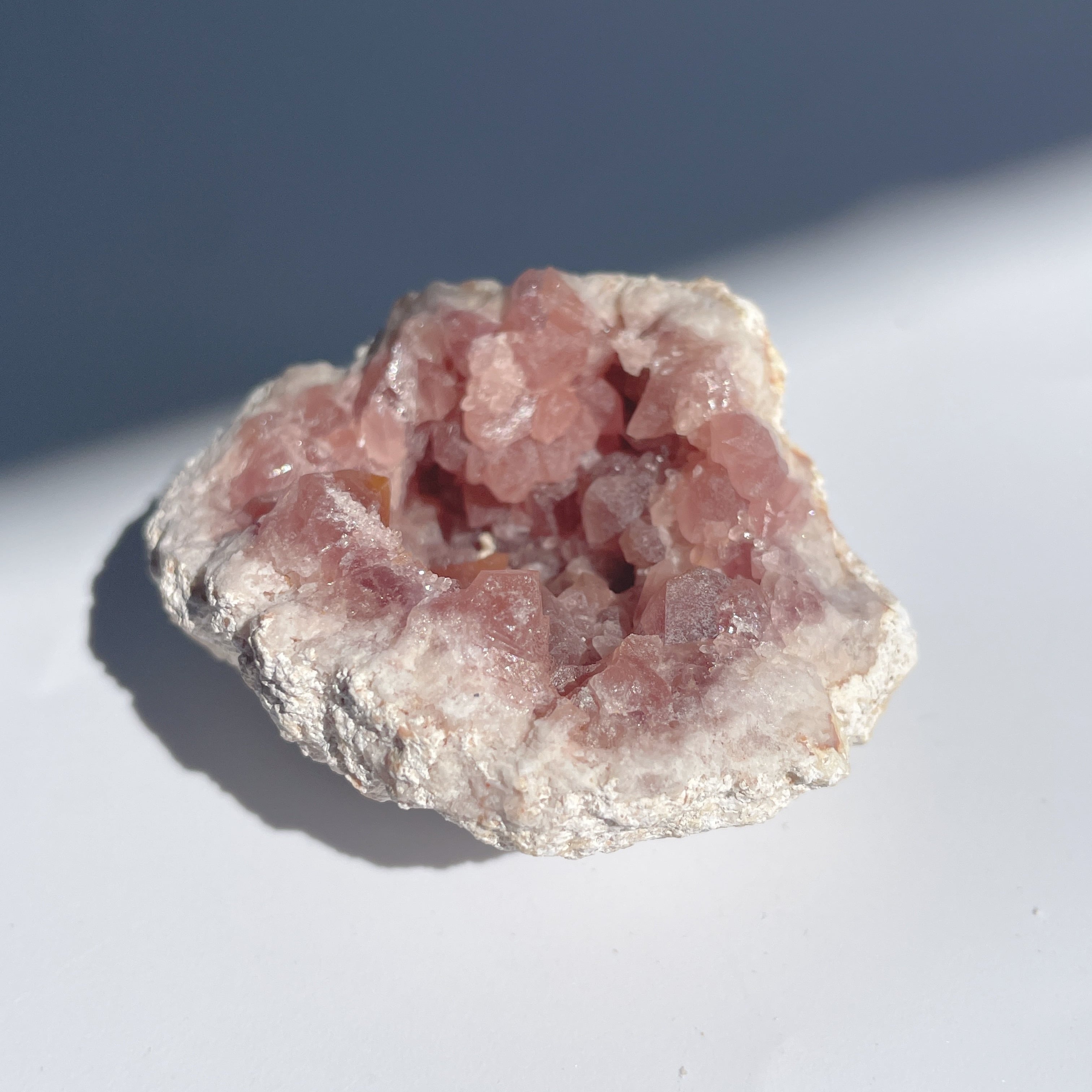 ピンクアメジストドーム 横ジオード Select by Amulet〜天然石