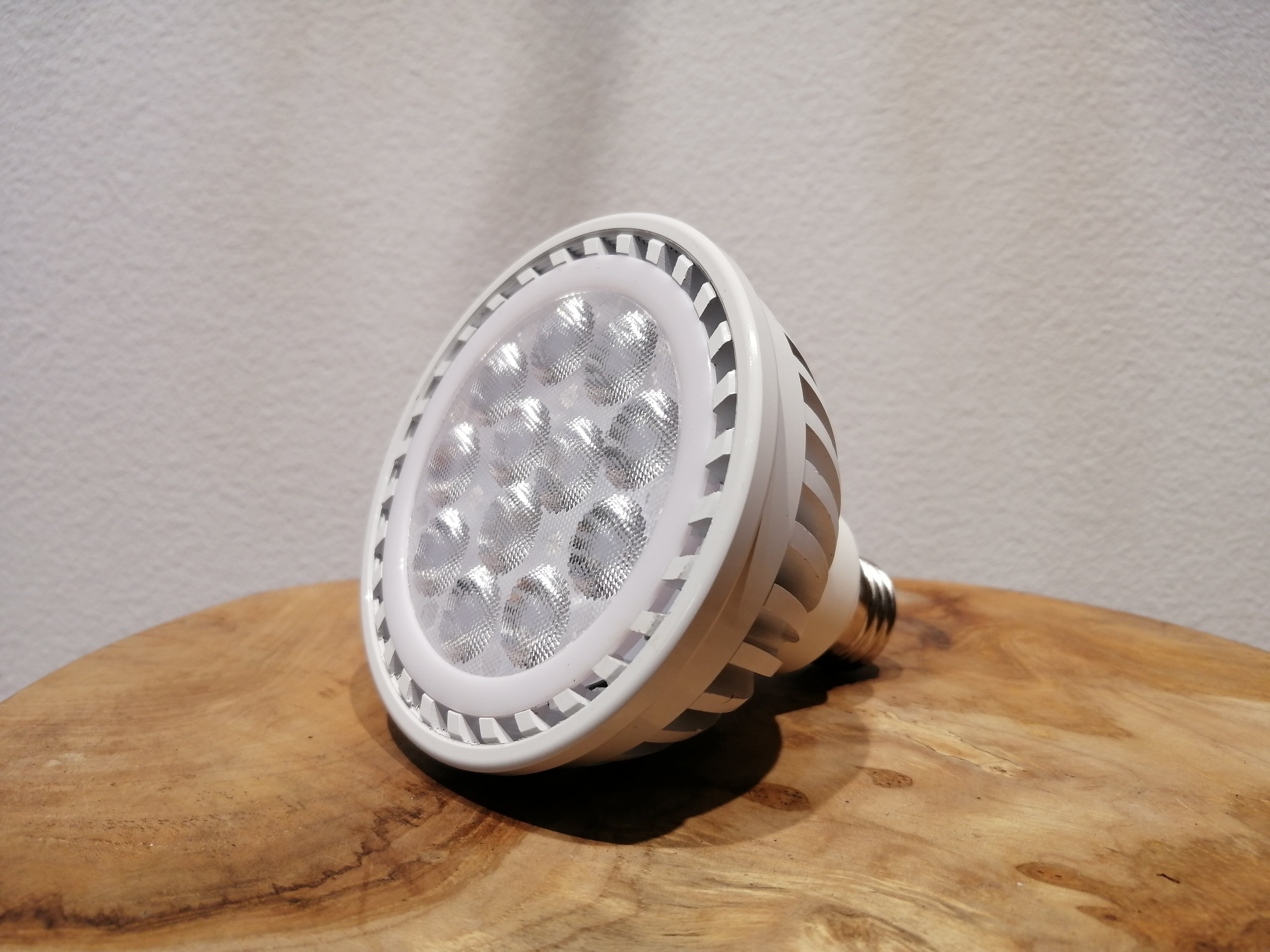 植物育成ライトPlants NEXLIGHT - White ／ 2個SET正規取扱店（多肉