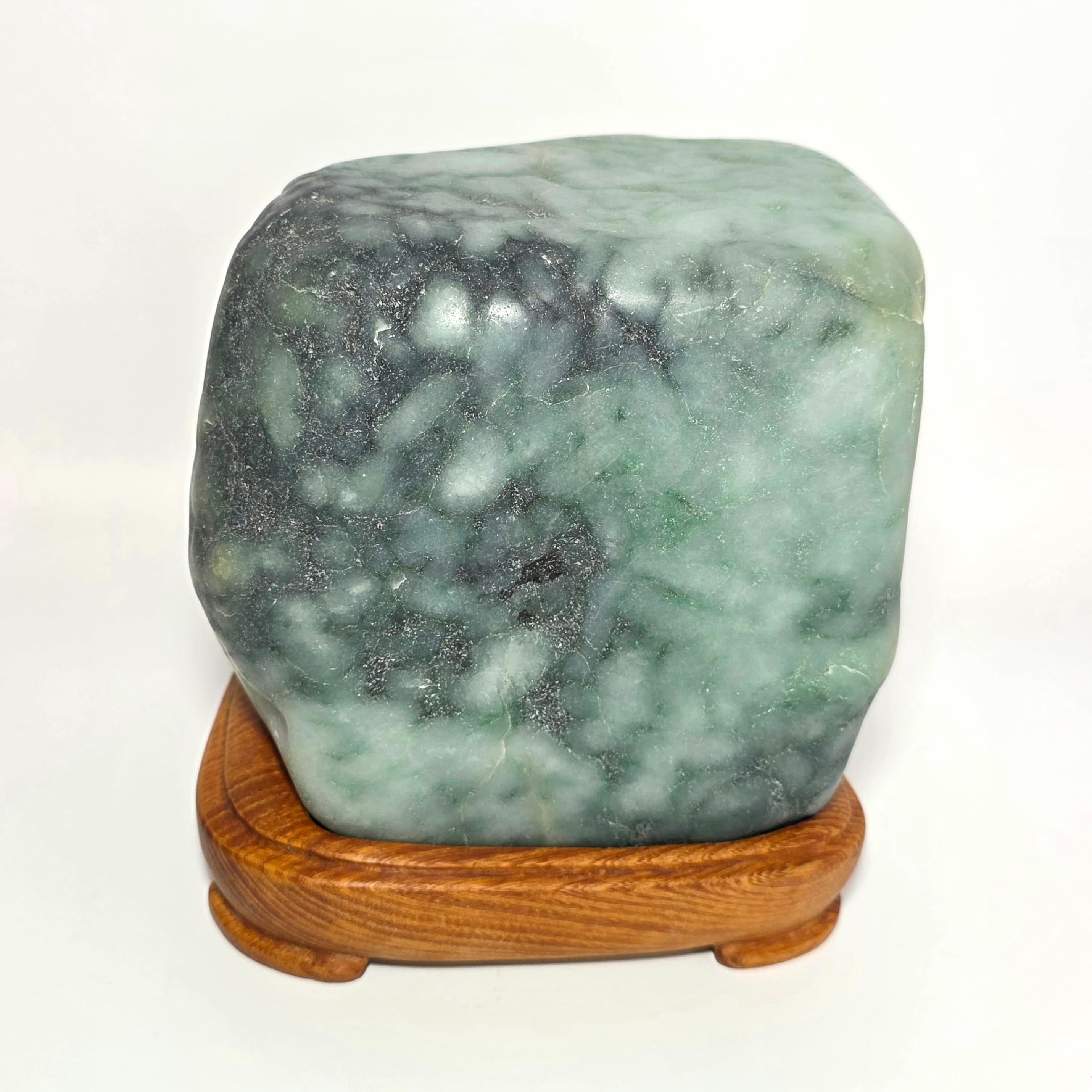 小滝土倉：糸魚川翡翠プレミアム: 磨き石:台付き BGM0115 | 糸魚川翡翠