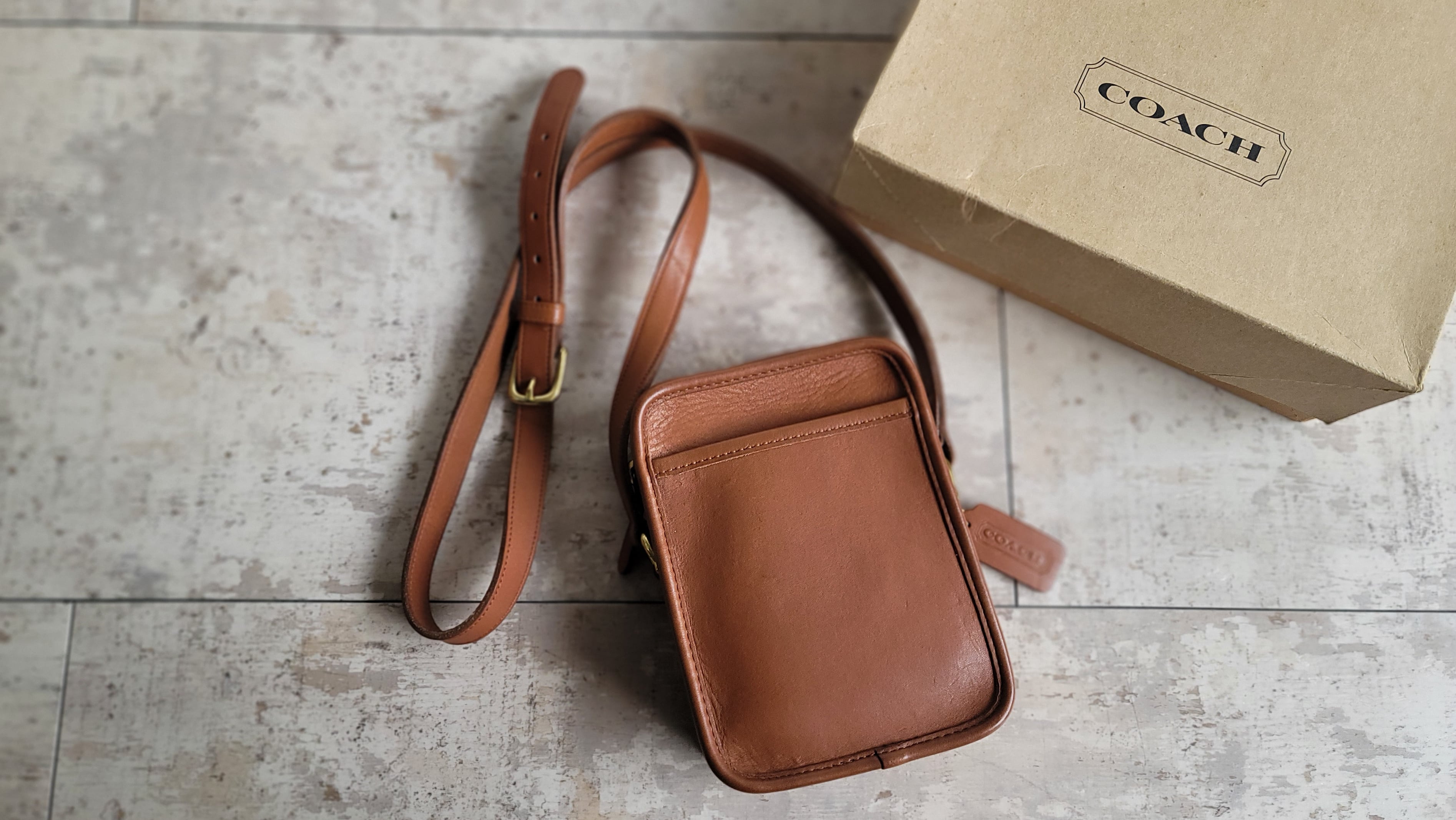 オールドコーチ ☆ USA製 スクエア レザー ミニ ショルダーバッグ