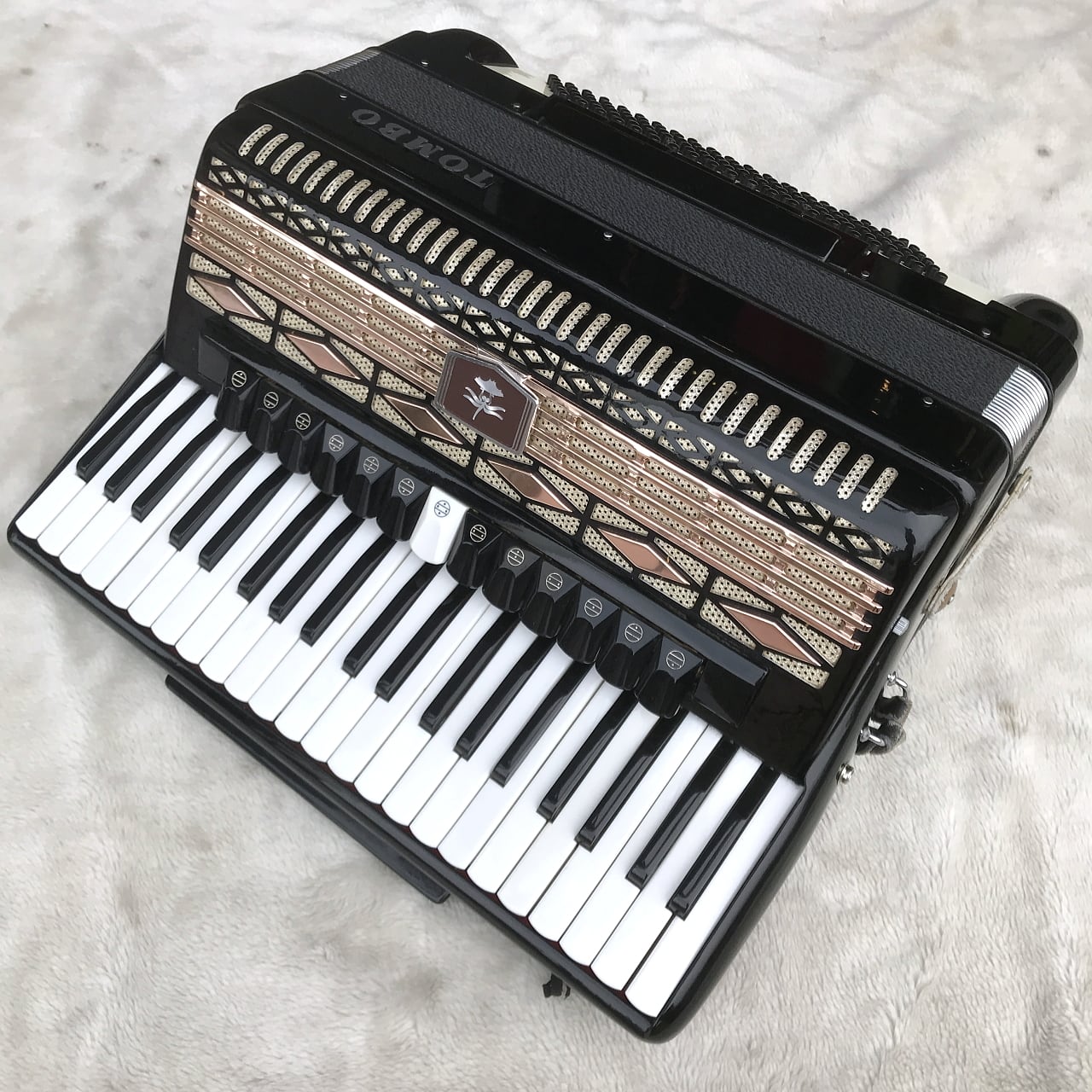 TOMBO T-120D ACCORDION | MUSICSHOP BOB