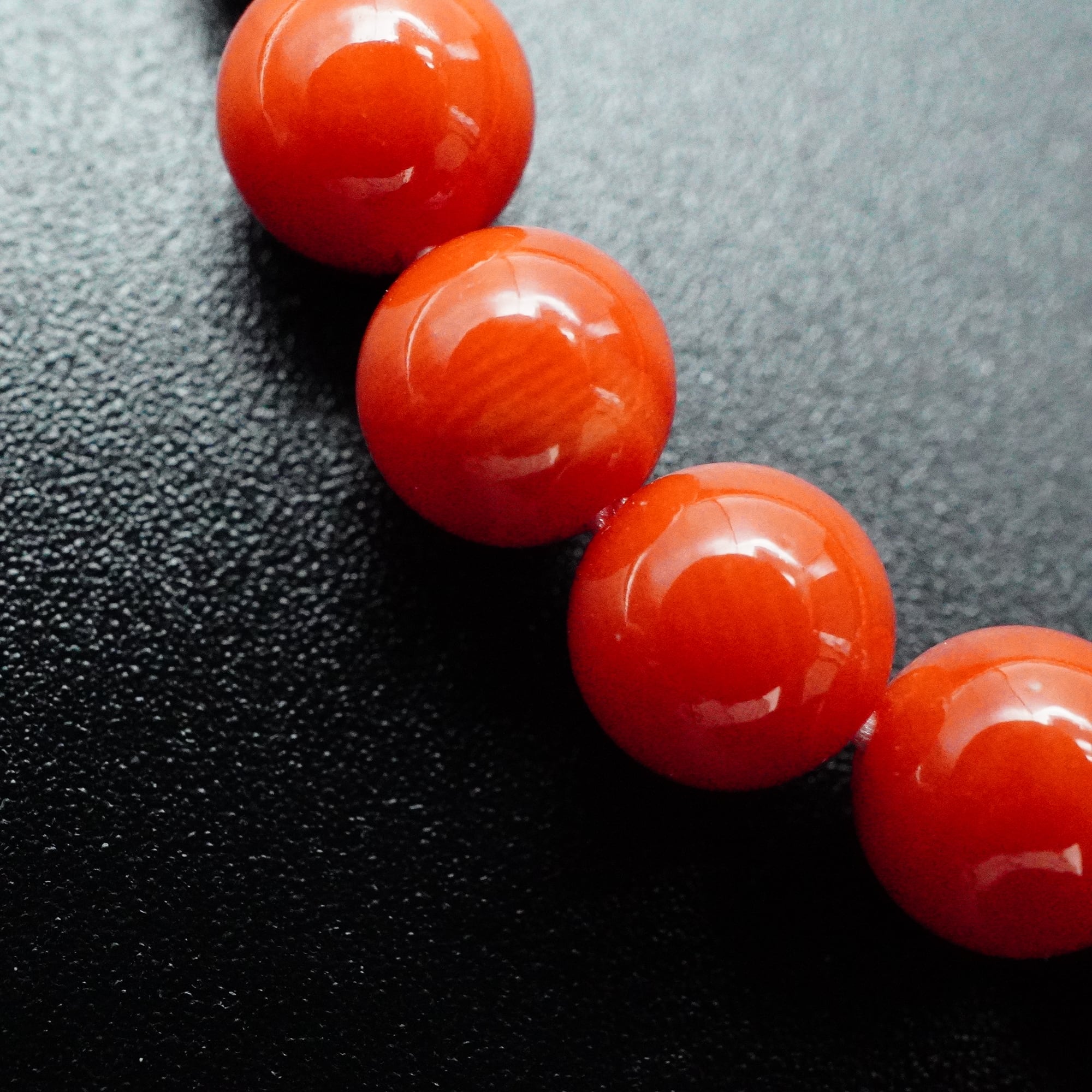 紅珊瑚（絹房）女性用 | じゅず製造・販売・修理 [加藤珠数店]