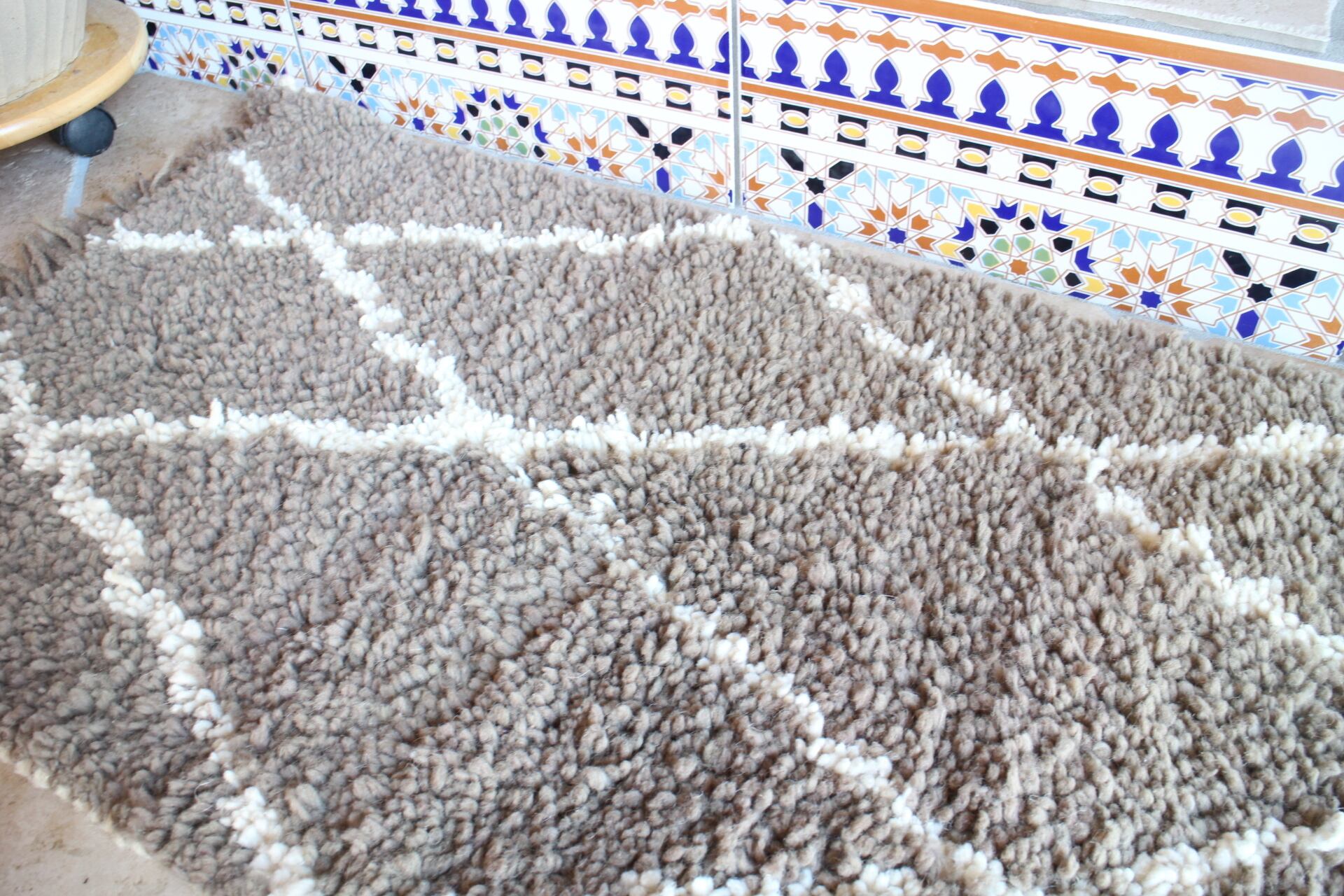 新品/グレージュ白ダイヤスモールベニワレン ＃126 | Riad Home