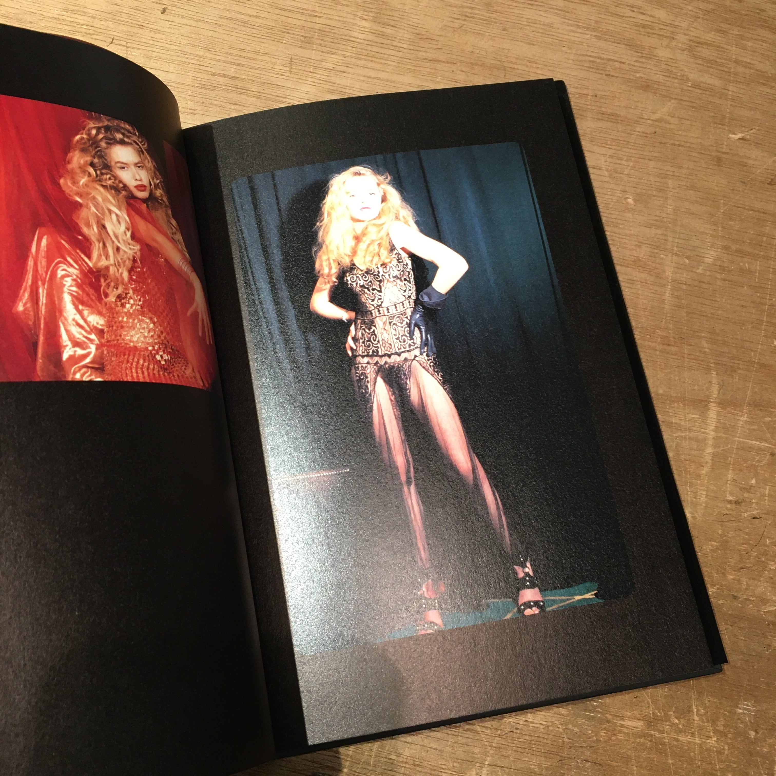 イリナ・イオネスコ写真集『R』 | 百年