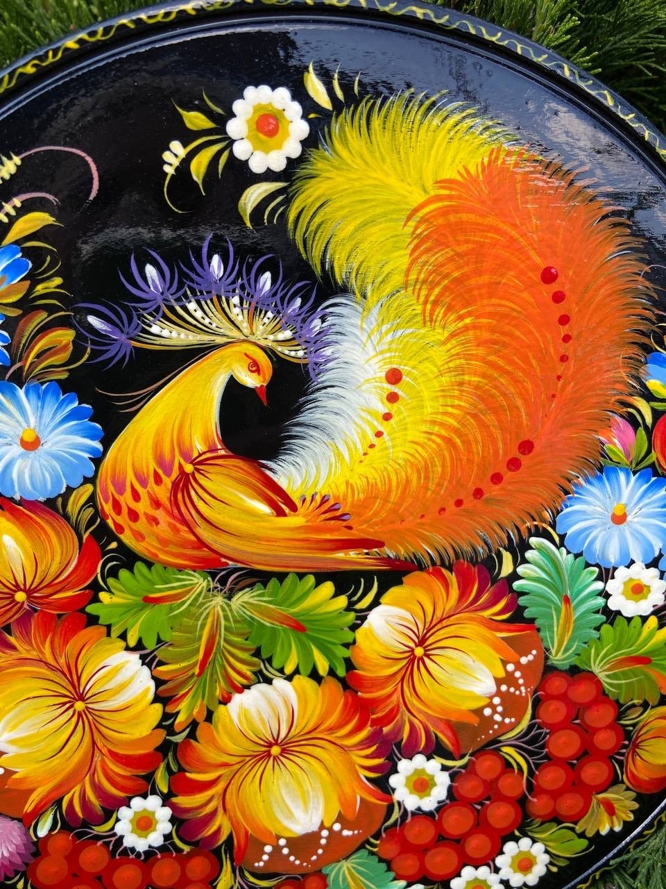 ペトリキウカ塗りのプレート（ホロベッツ）25cm | ウクライナ刺繍と