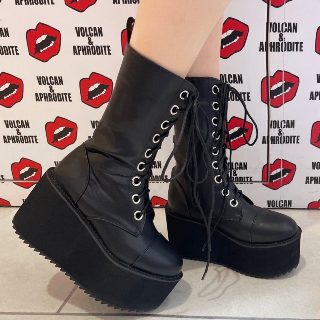 編み上げ厚底ブーツ | VOLCAN&APHRODITE