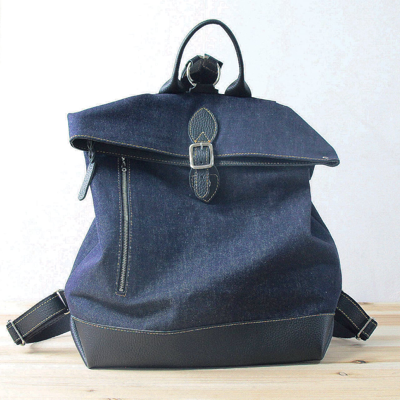 通勤もお出かけもこれ一つ！岡山デニムリュック | 岡山かばん OKAYAMA