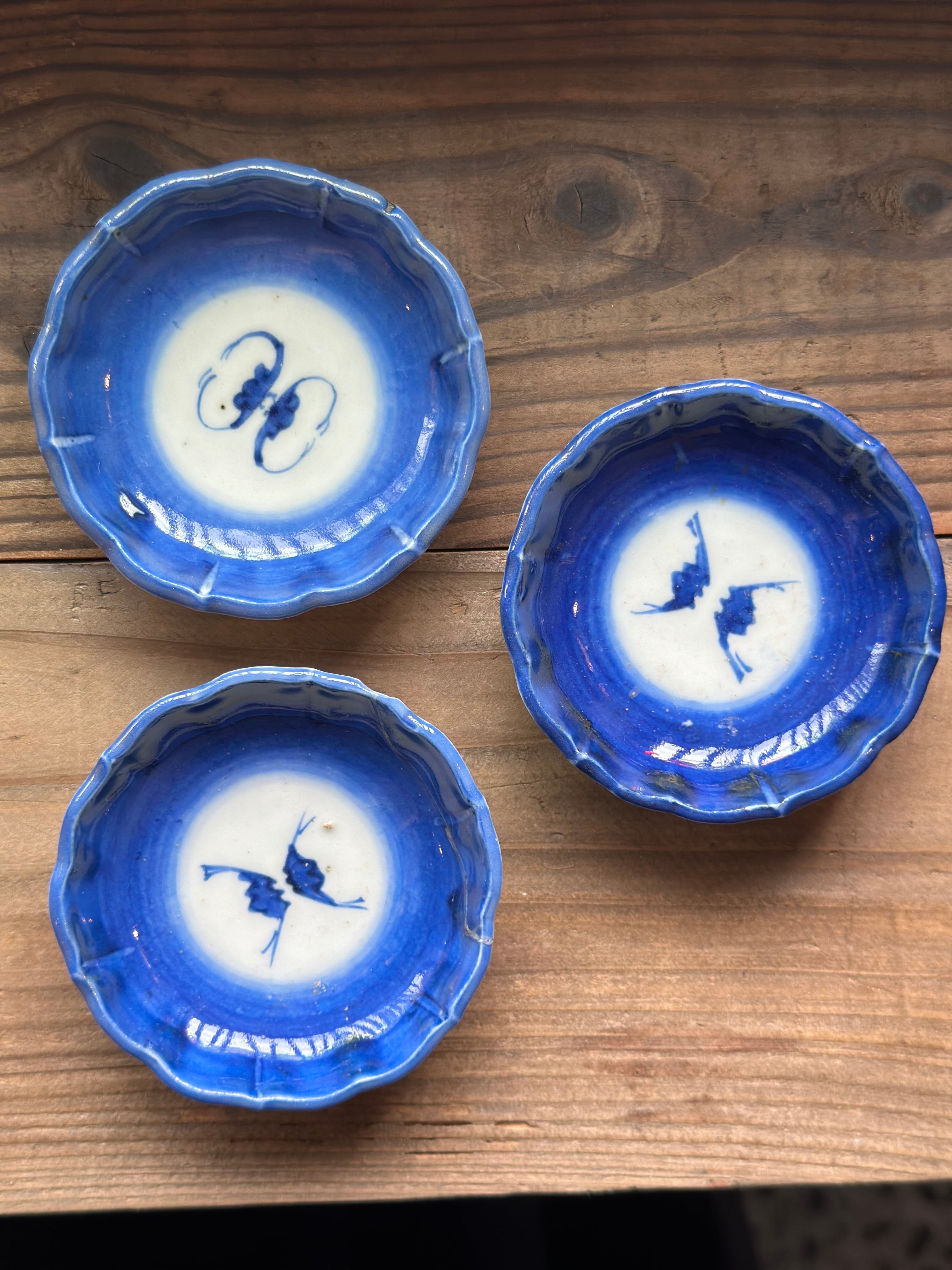 古伊万里 染付小皿 蝙蝠文様 | Antique Shop Soukodo