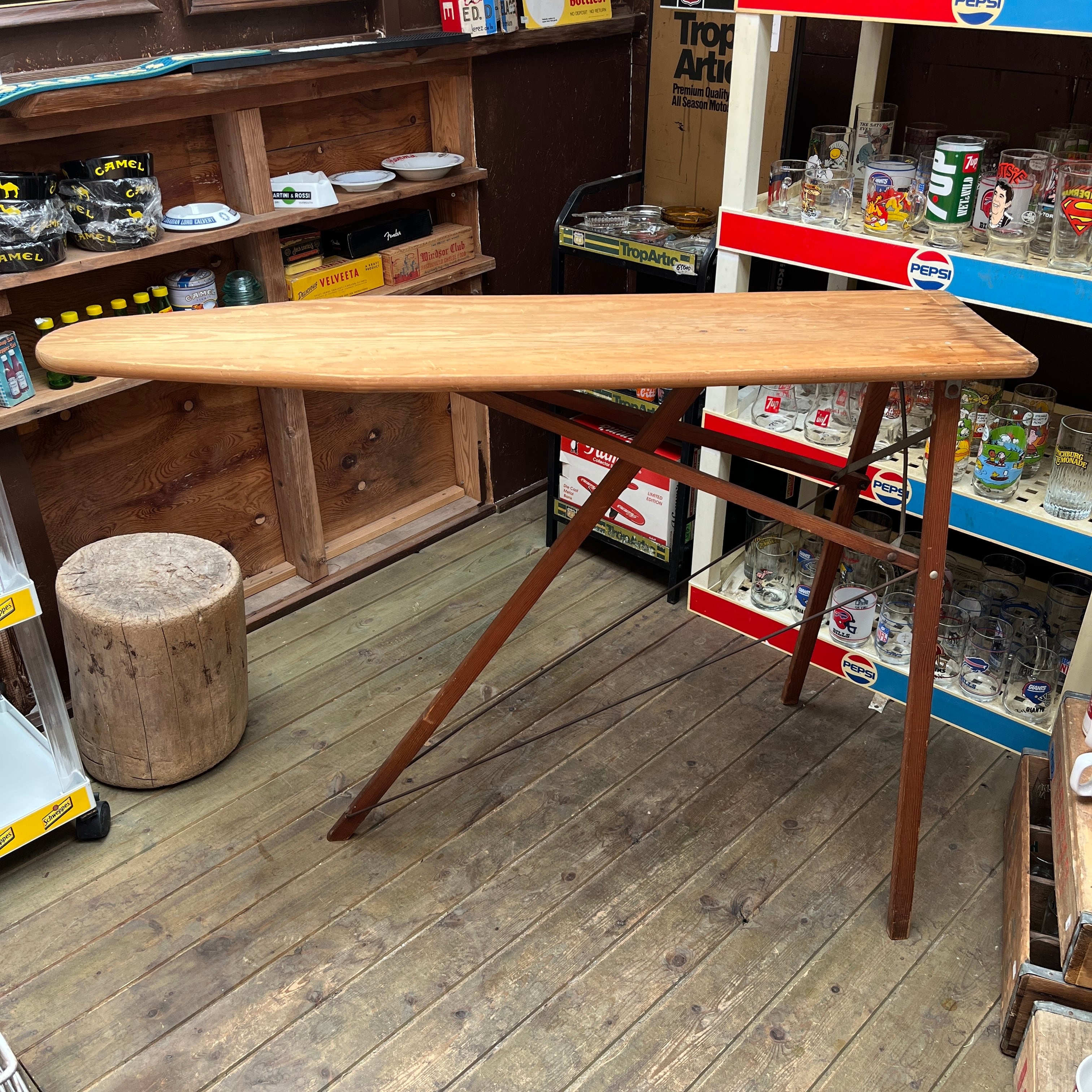 テーブル / アイロン台】アンティーク ビンテージアイロン台 折り畳み