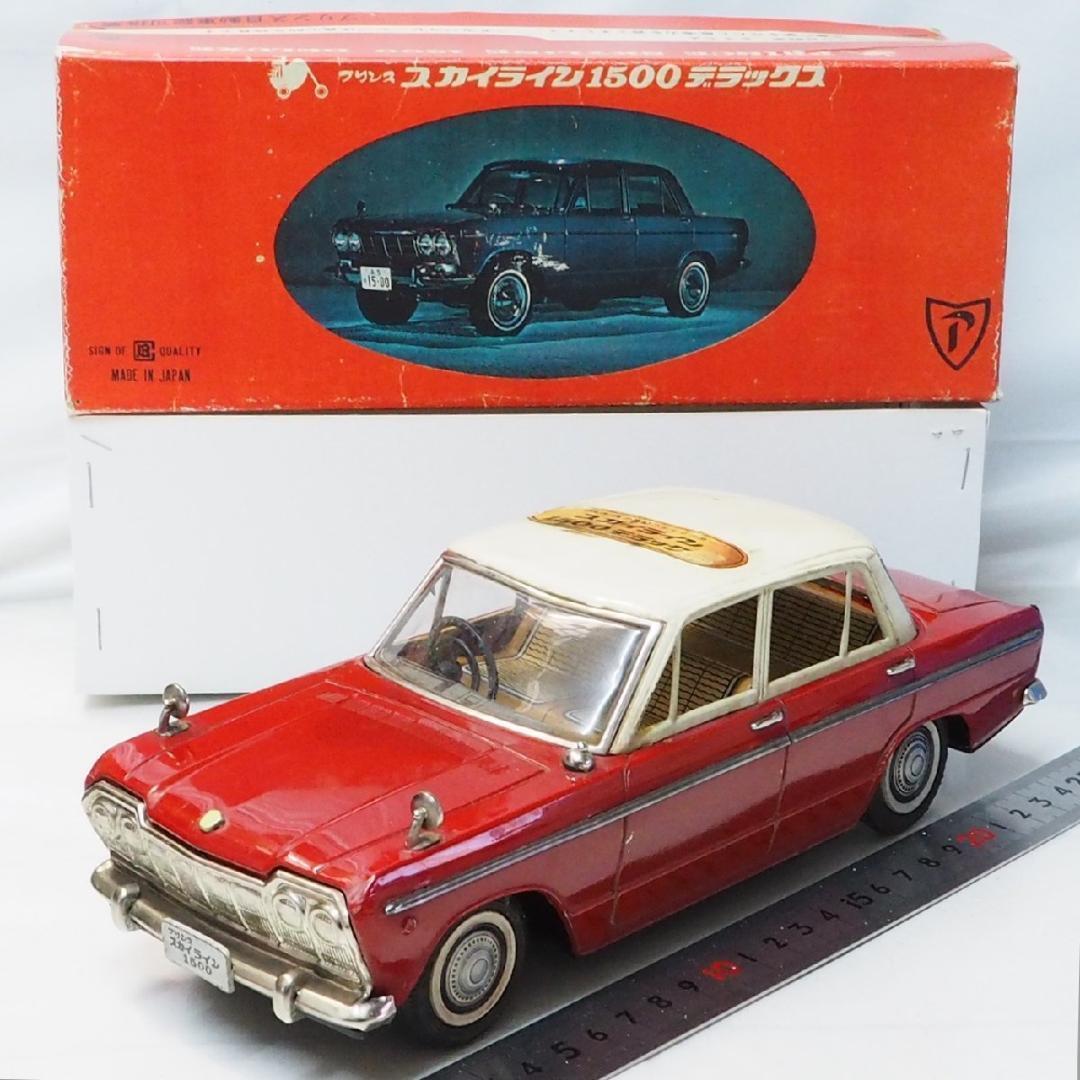 萬代屋【メルセデス ベンツ220大サイズ青エンブレム欠】ブリキtin car箱無