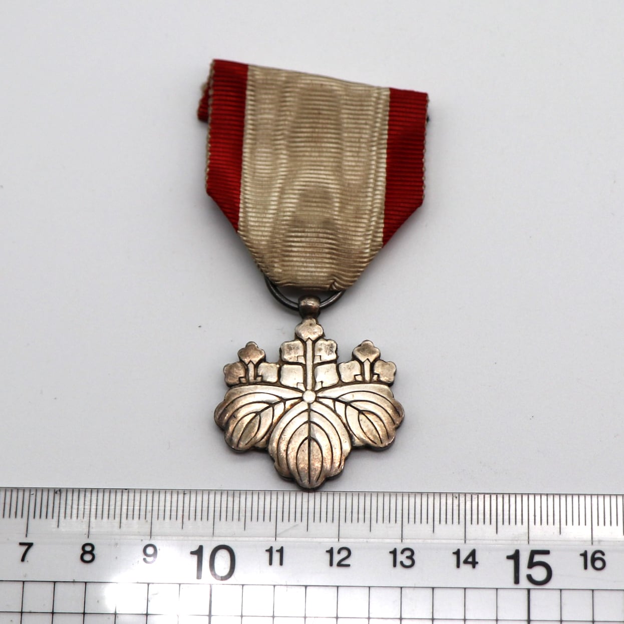 勲八等白色桐葉章・勲章・日本軍・ミリタリー・No.200926-062・梱包