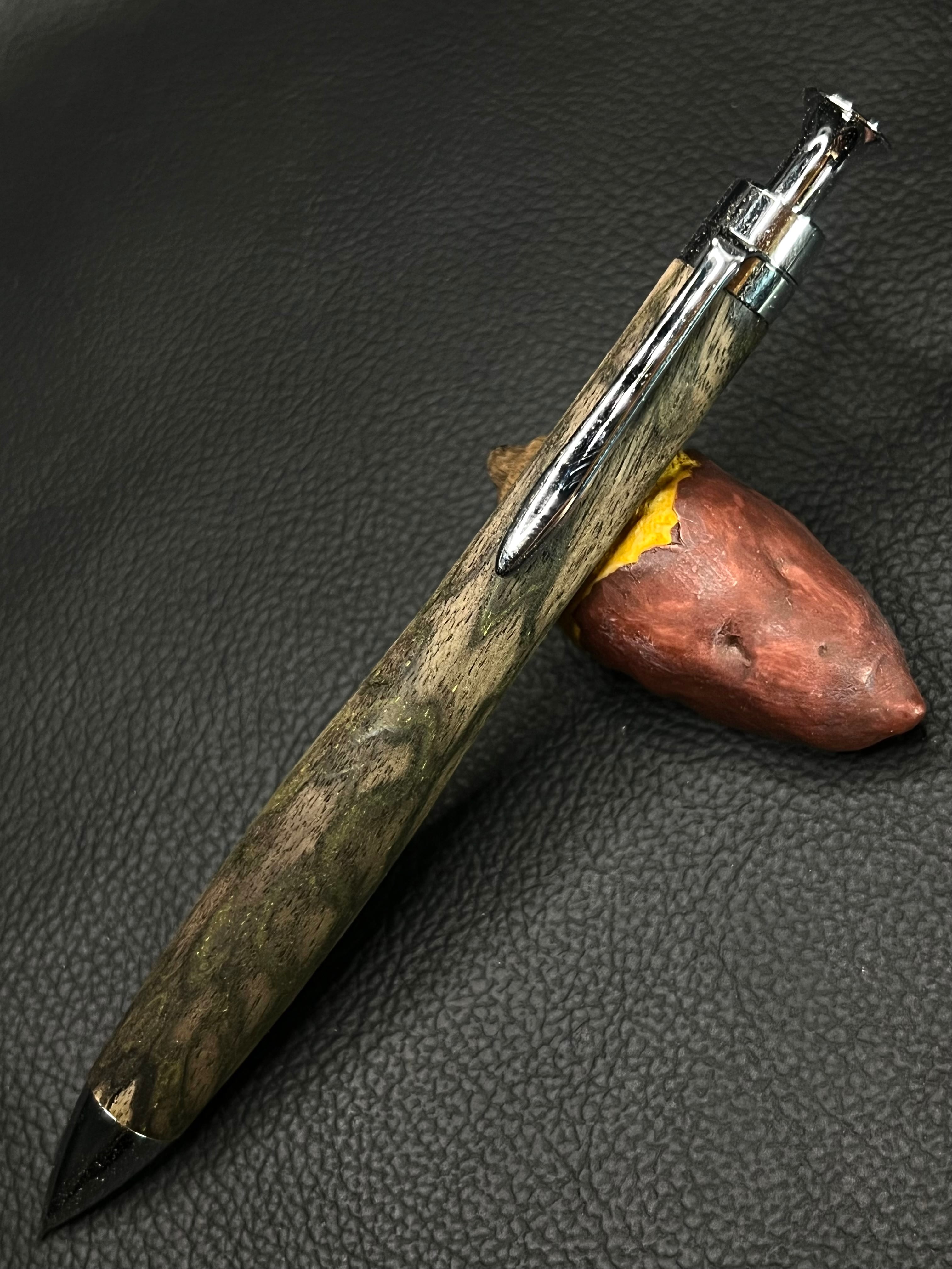 1 黒柿孔雀杢 極上 | こぶた工房