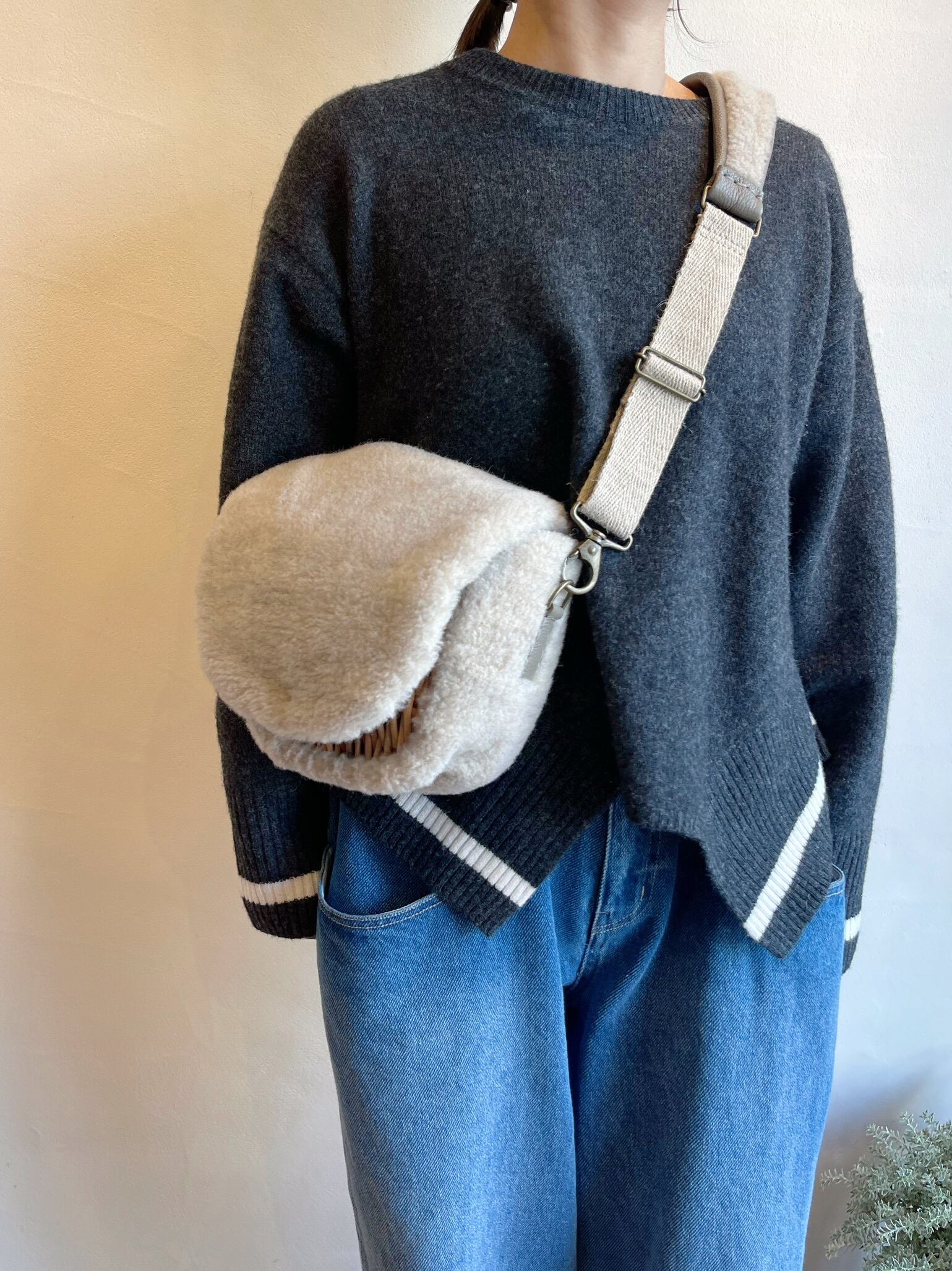 ebagos / ボディバッグS・ウールボア | anouk