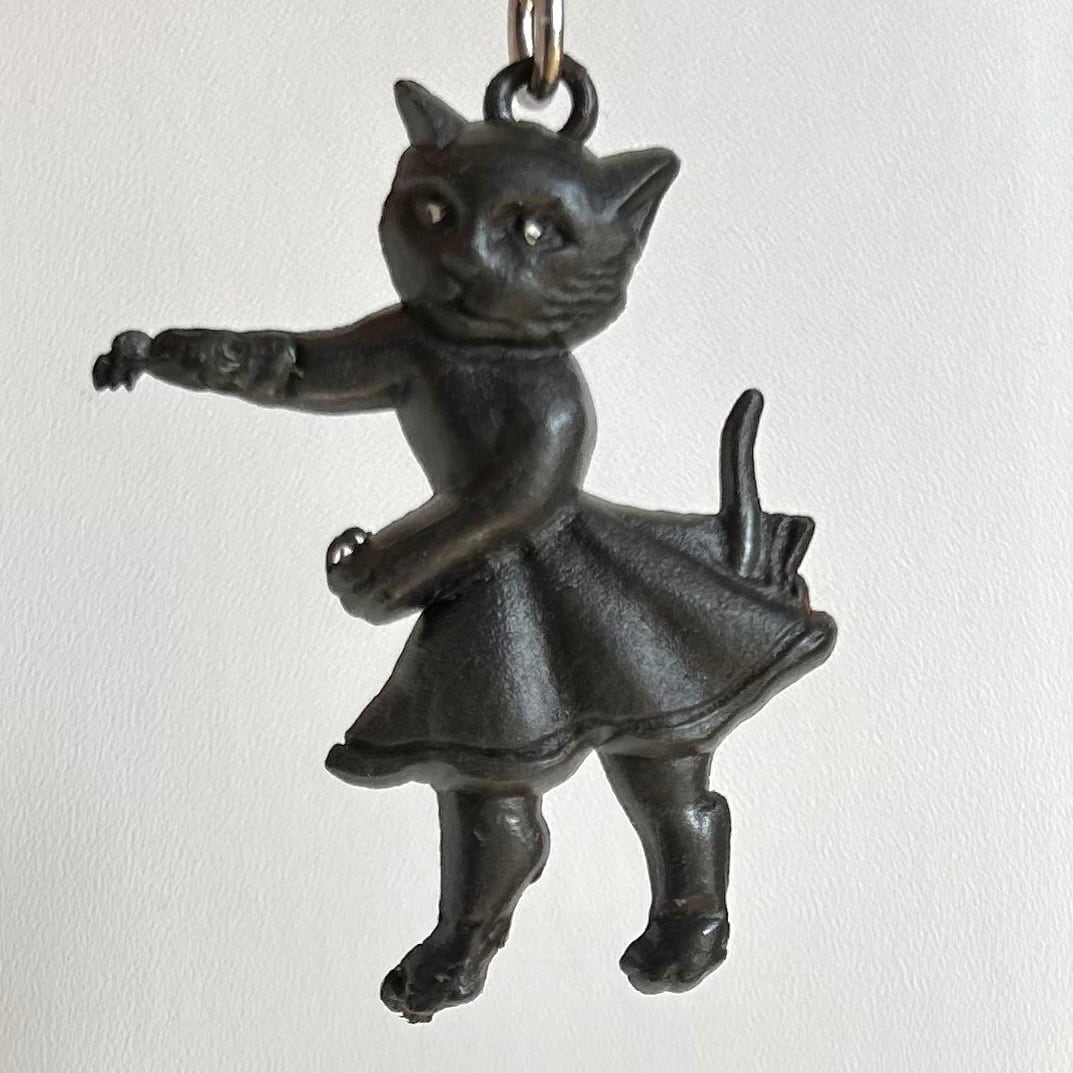 BONBONS CHAMROUSSE 猫 ねこ フレンチキーホルダー | ブルボン蚤の市