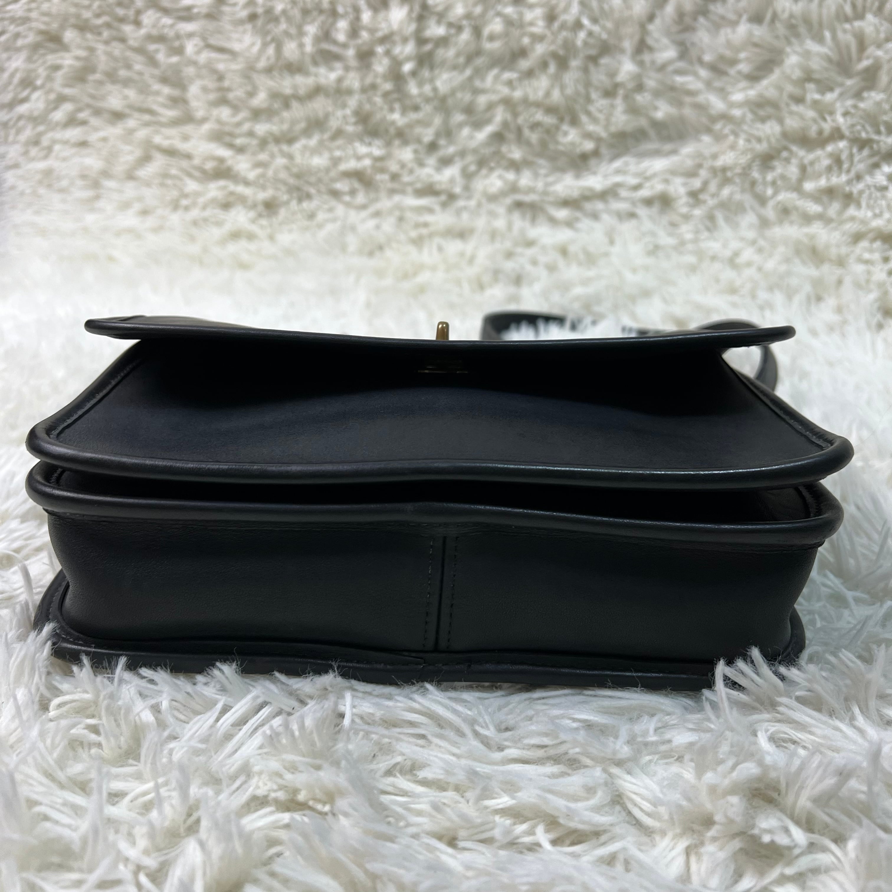 OLD COACH ターンロックショルダーバッグ オールドコーチ 黒 ブラック