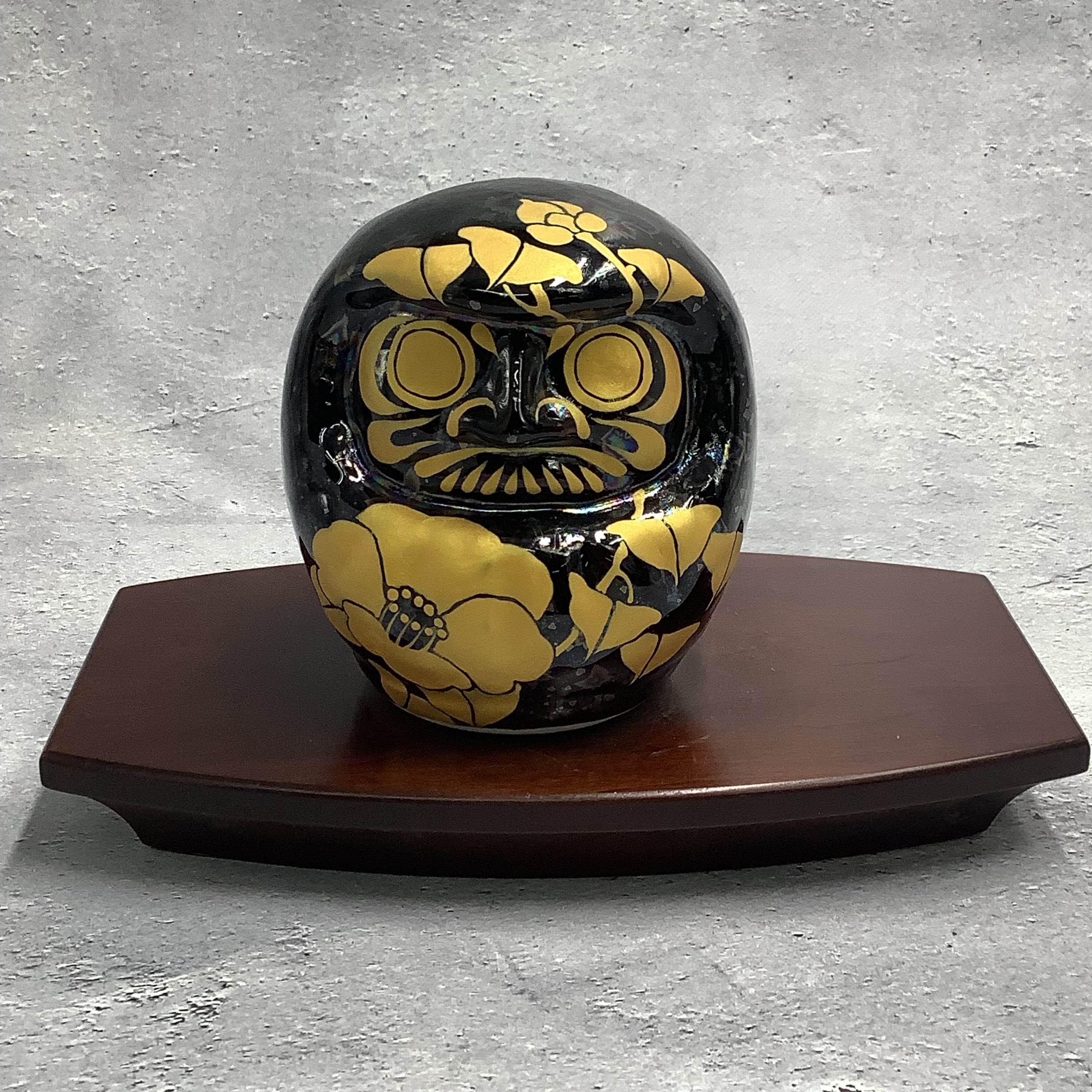 新作】達磨 ダルマ （小）星結晶（黒）×金彩 椿 置物オブジェ | 京焼