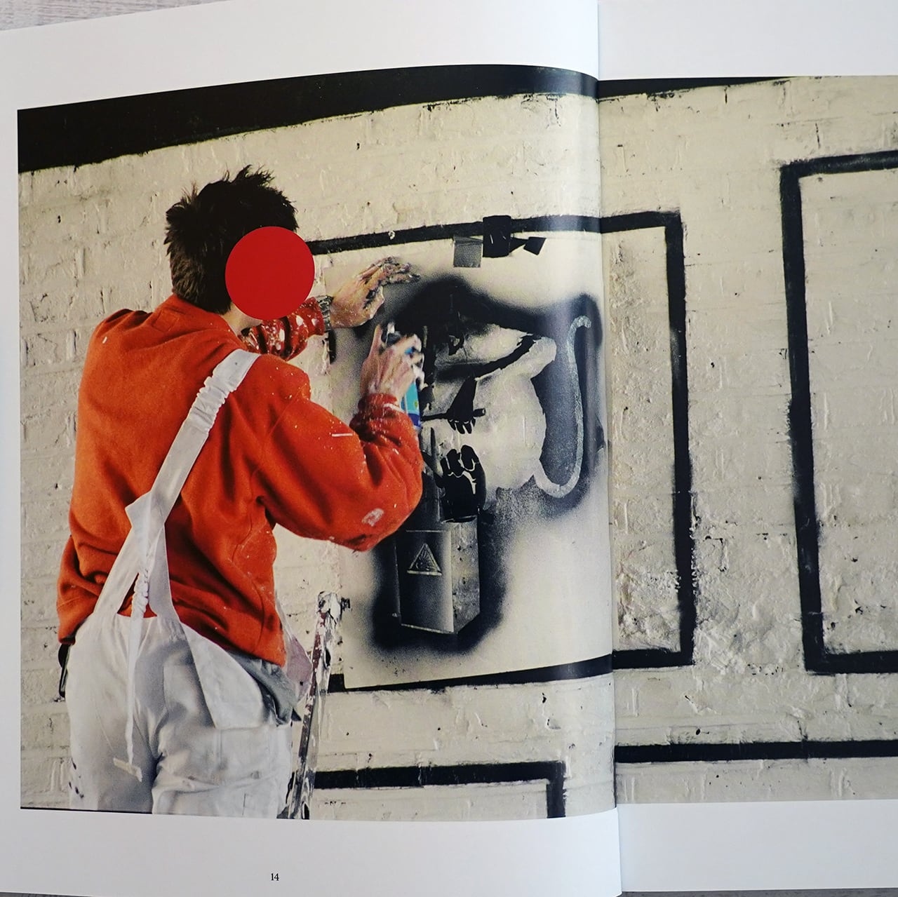 BANKSY CAPTURED by STEVE LAZARIDES 限定ケース付 | タイムカプセル