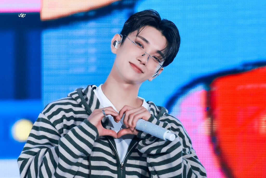 ☆SEVENTEEN ジョシュア 着用！！【SEMICOLON】Julien Silver Glasses