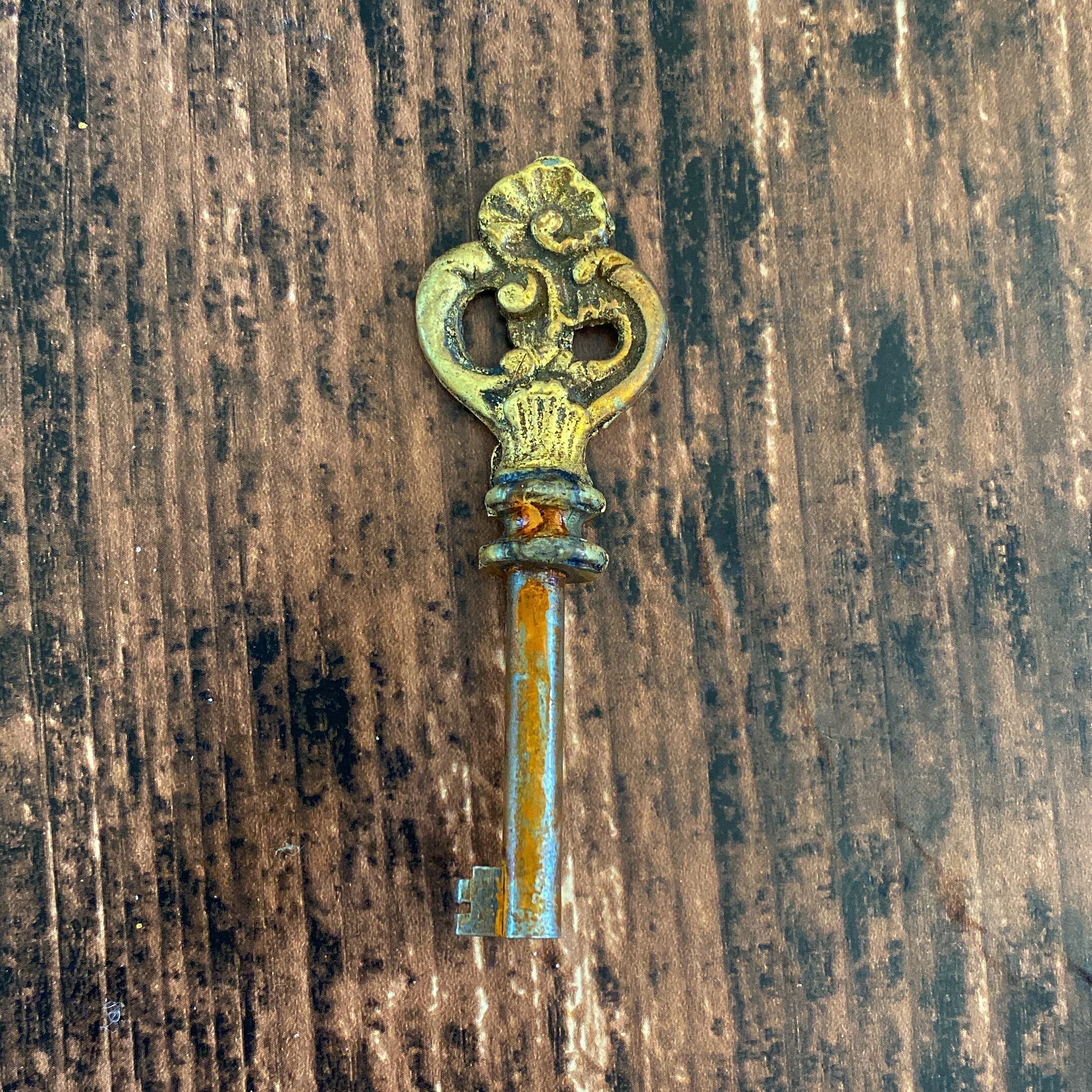 1900-1920年代 装飾のついた古い鍵【フランスアンティーク】 | Akrasia