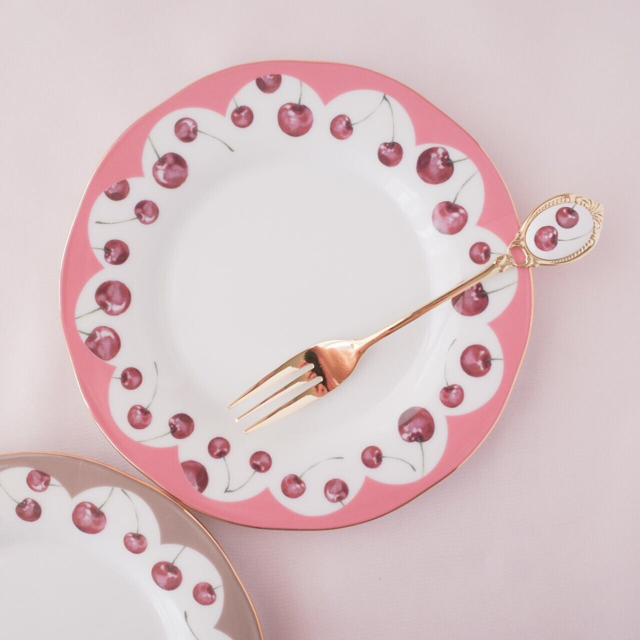 送料無料】サクランボ柄のカトラリーセット（スプーン・フォーク