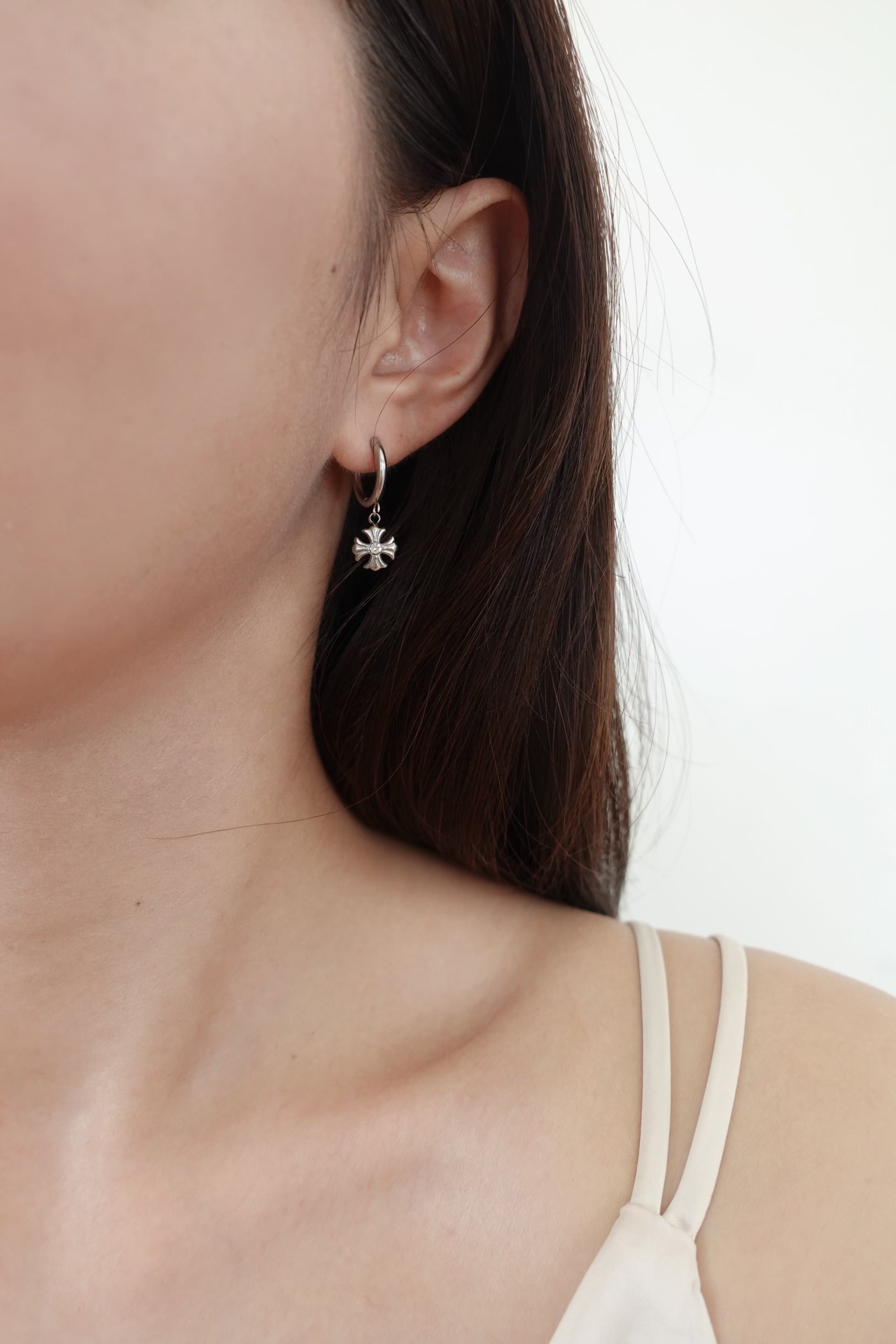 cross stone hoop pierce | 金属アレルギー対応のアクセサリー crea