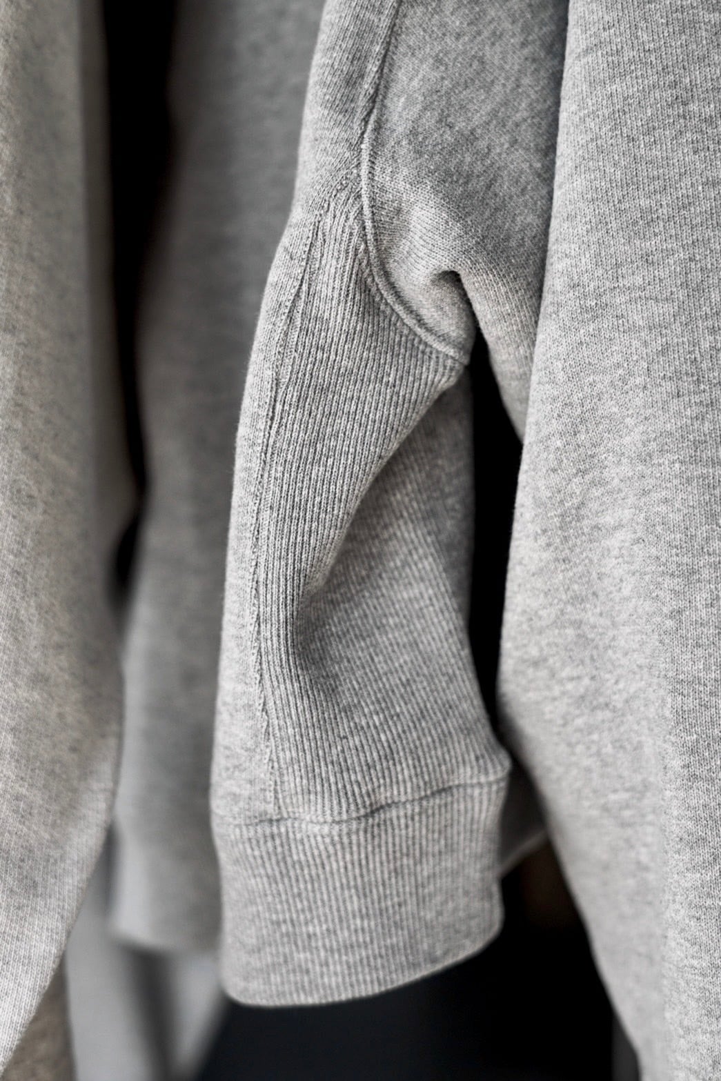 HYKE / CROPPED SWEAT SHIRT(TOP GRAY) 別注 | JUQUI Online