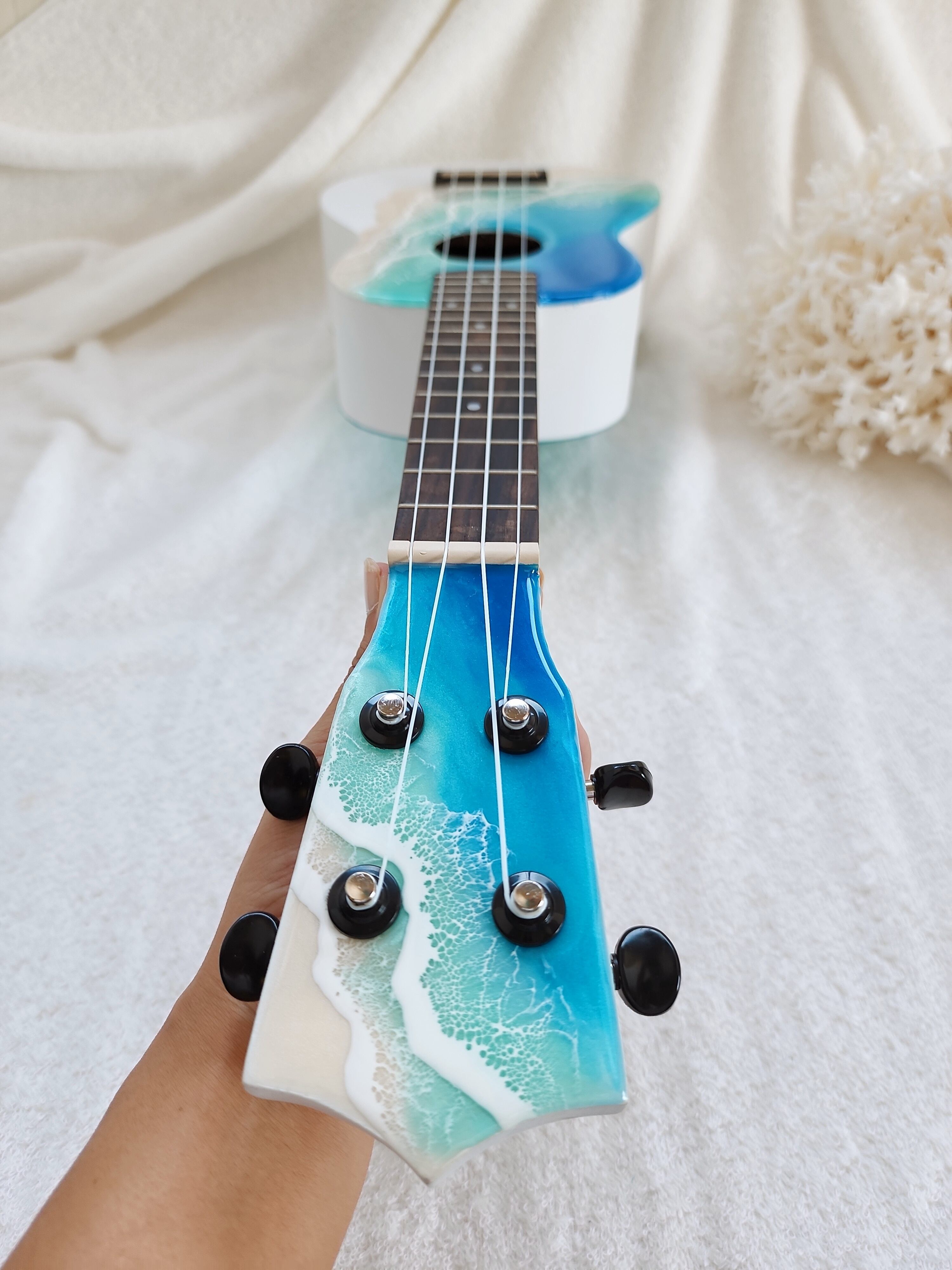 166.オーシャンレジンアート ウクレレ | Leaf Edgez