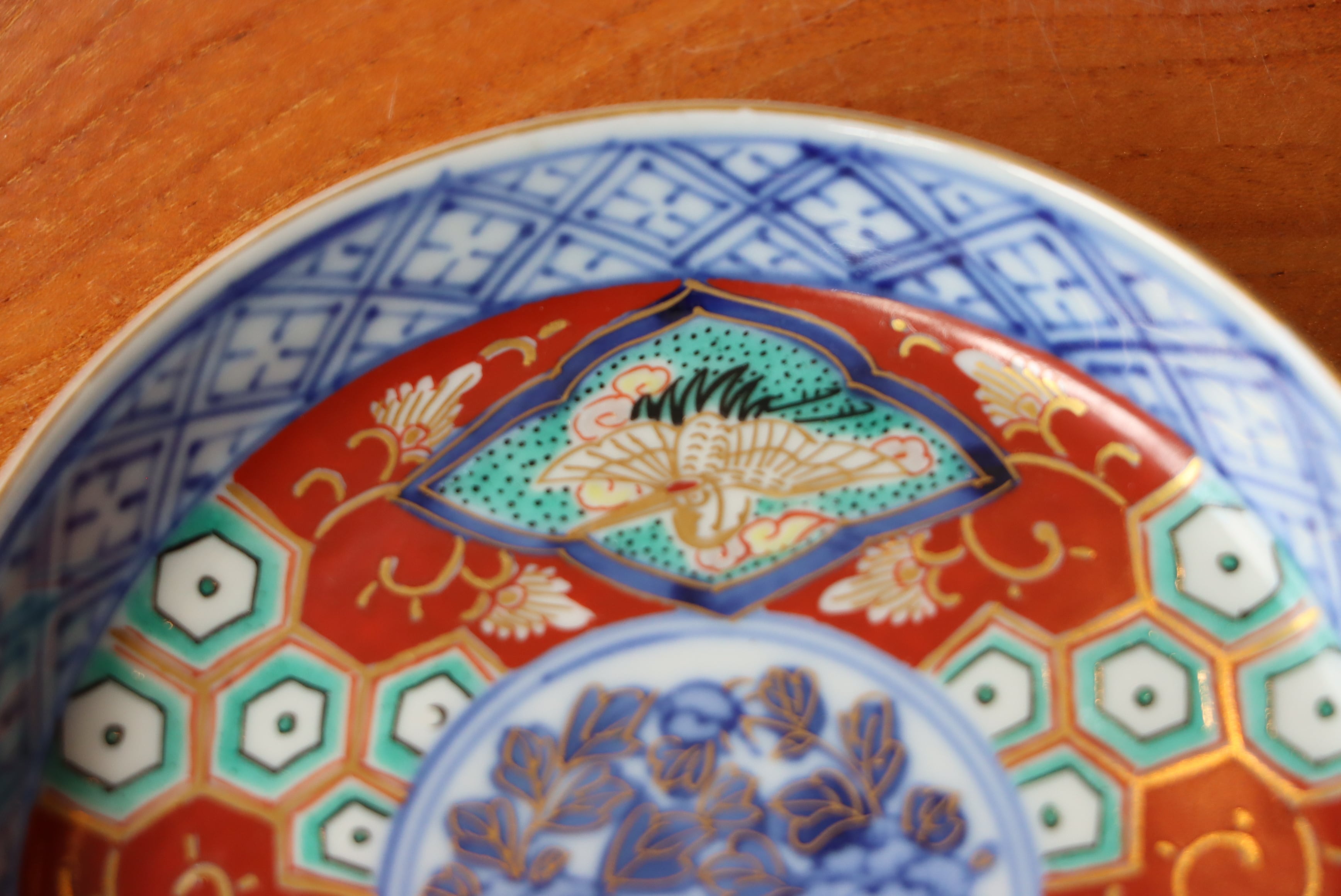 大聖寺伊万里 色絵 鶴亀甲文 小皿 | (有)新原美術