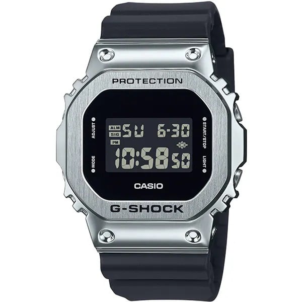 カシオ G-SHOCK GM-5600U-1JF メタルケース シルバー デジタル 20気圧
