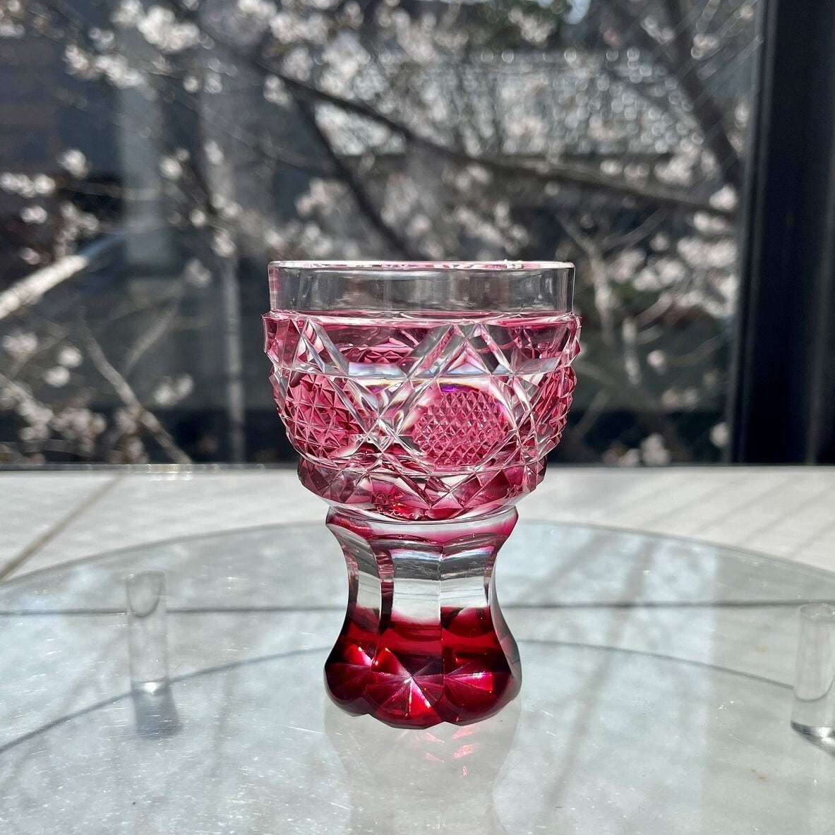 薩摩切子帯留 赤色カットガラス 楕円形 木箱付き 薩摩切子帯留 赤色