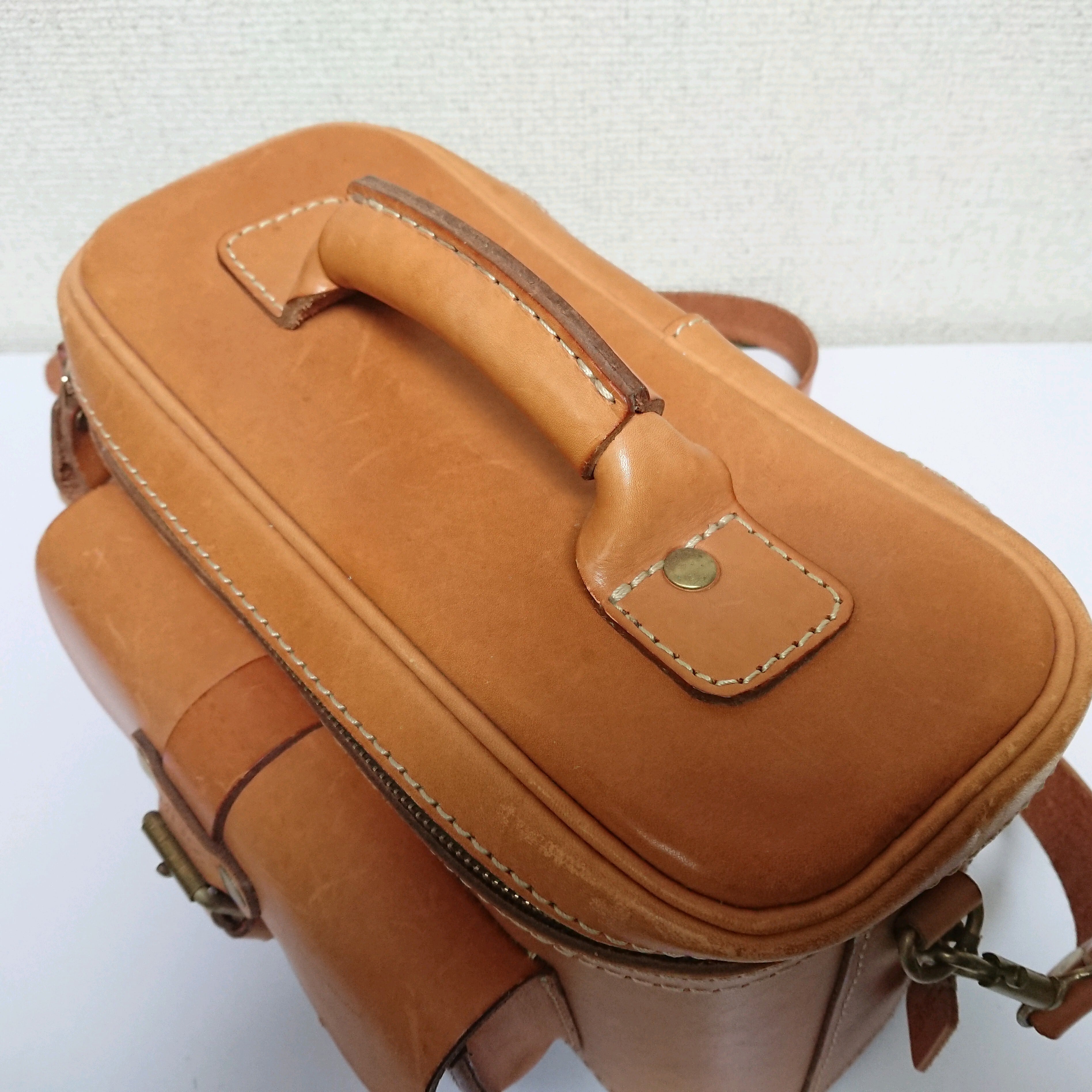 HERZ/ヘルツ ハードギャジット・カメラバッグ N-8 キャメル Sサイズ