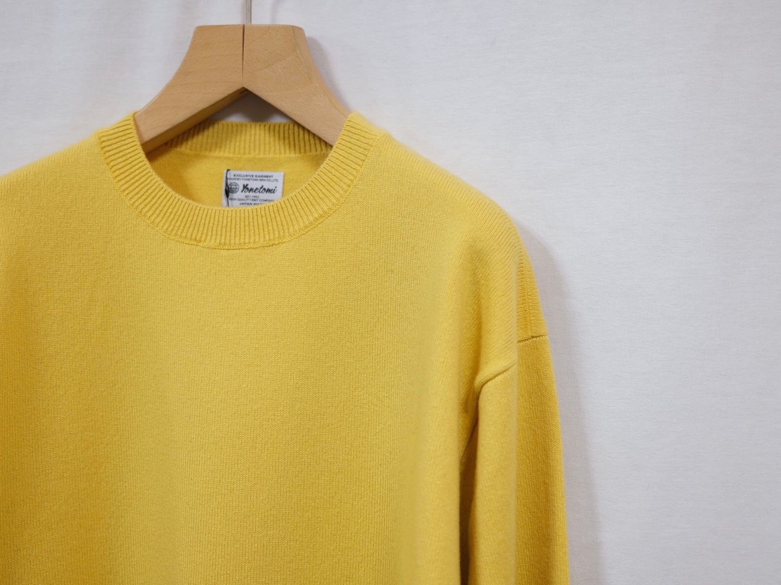 Yonetomi NEW BASIC”RIGID CASHMERE KNIT SWEATER YELLOW” | Lapel