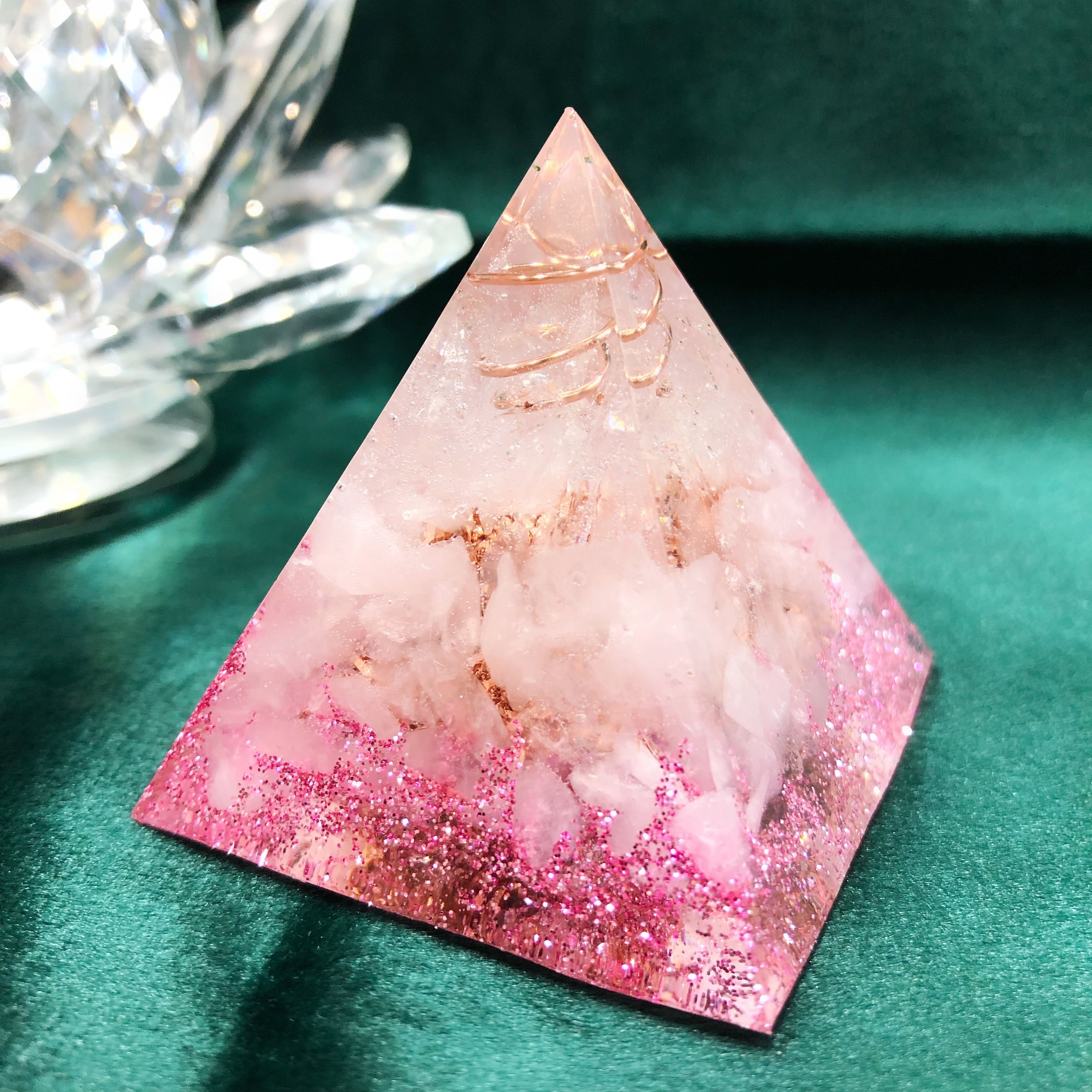 ピラミッド型Ⅱ オルゴナイト ローズクォーツ | オルゴナイト 通販