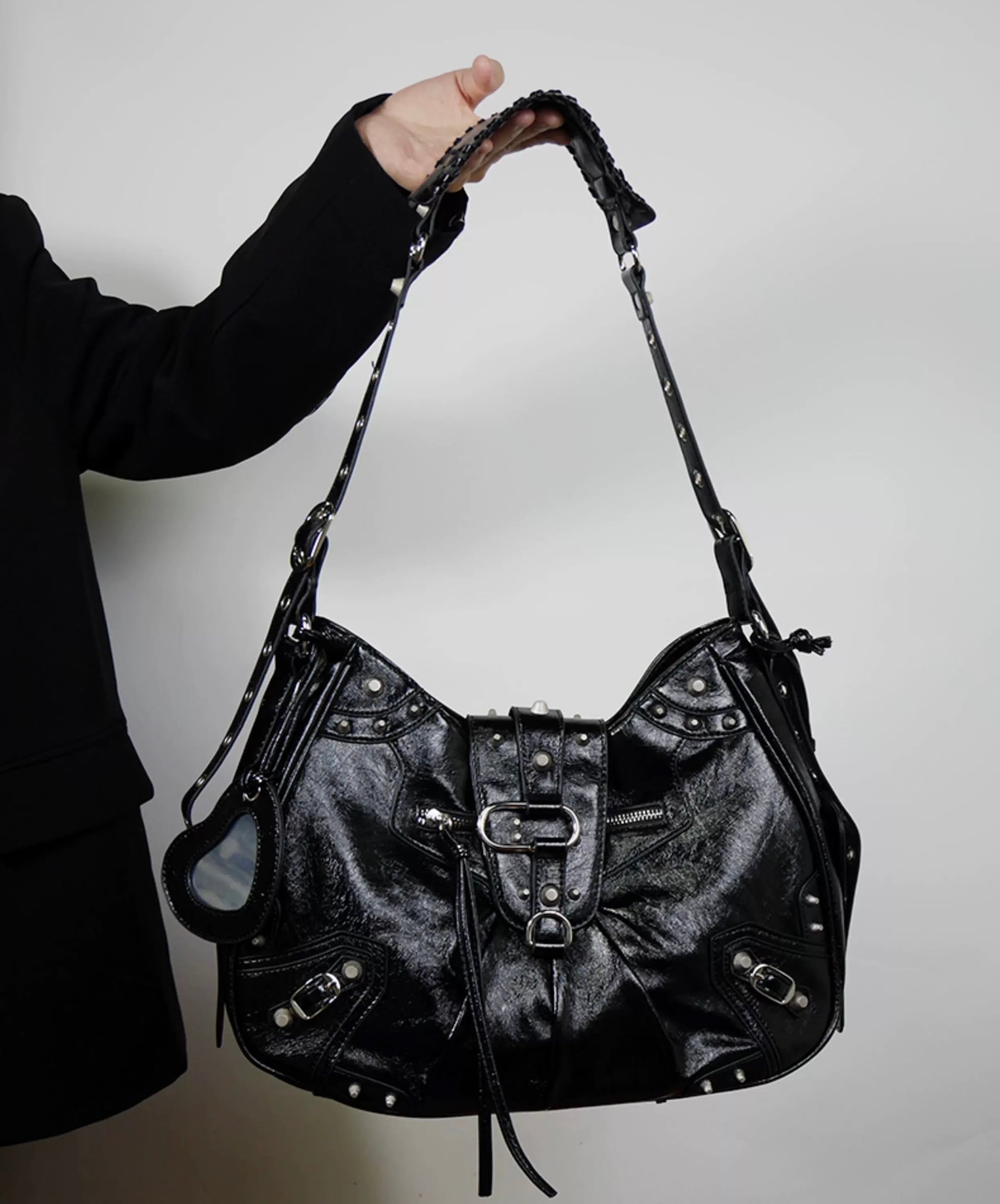 archive studs one shoulder bag y2k 00s | Juns garment service