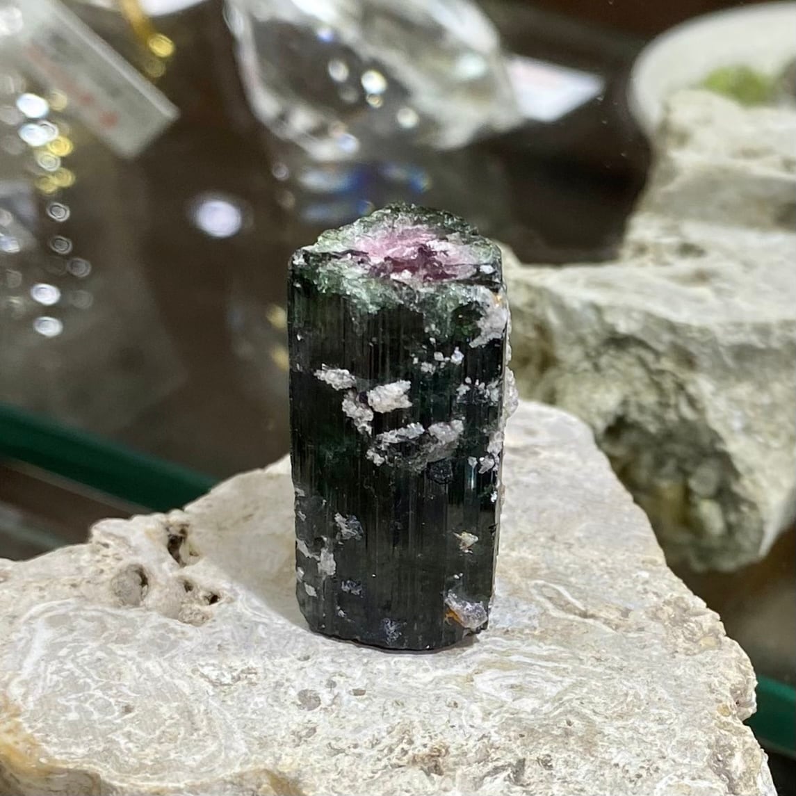 ウォーターメロントルマリン原石 | 石の魔法