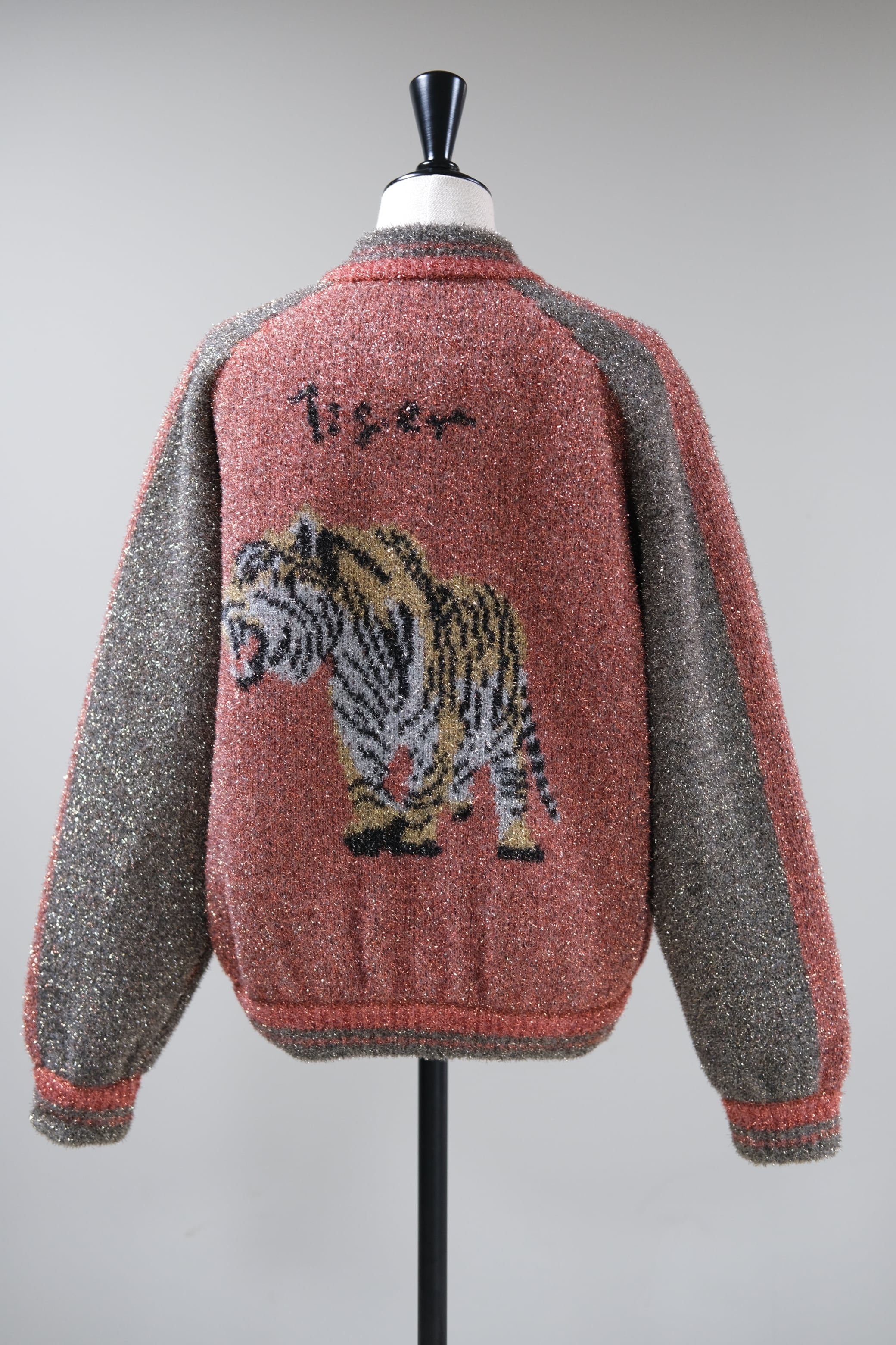 kota gushiken】Lamé Tiger Sukajan with AI - pink - | loop