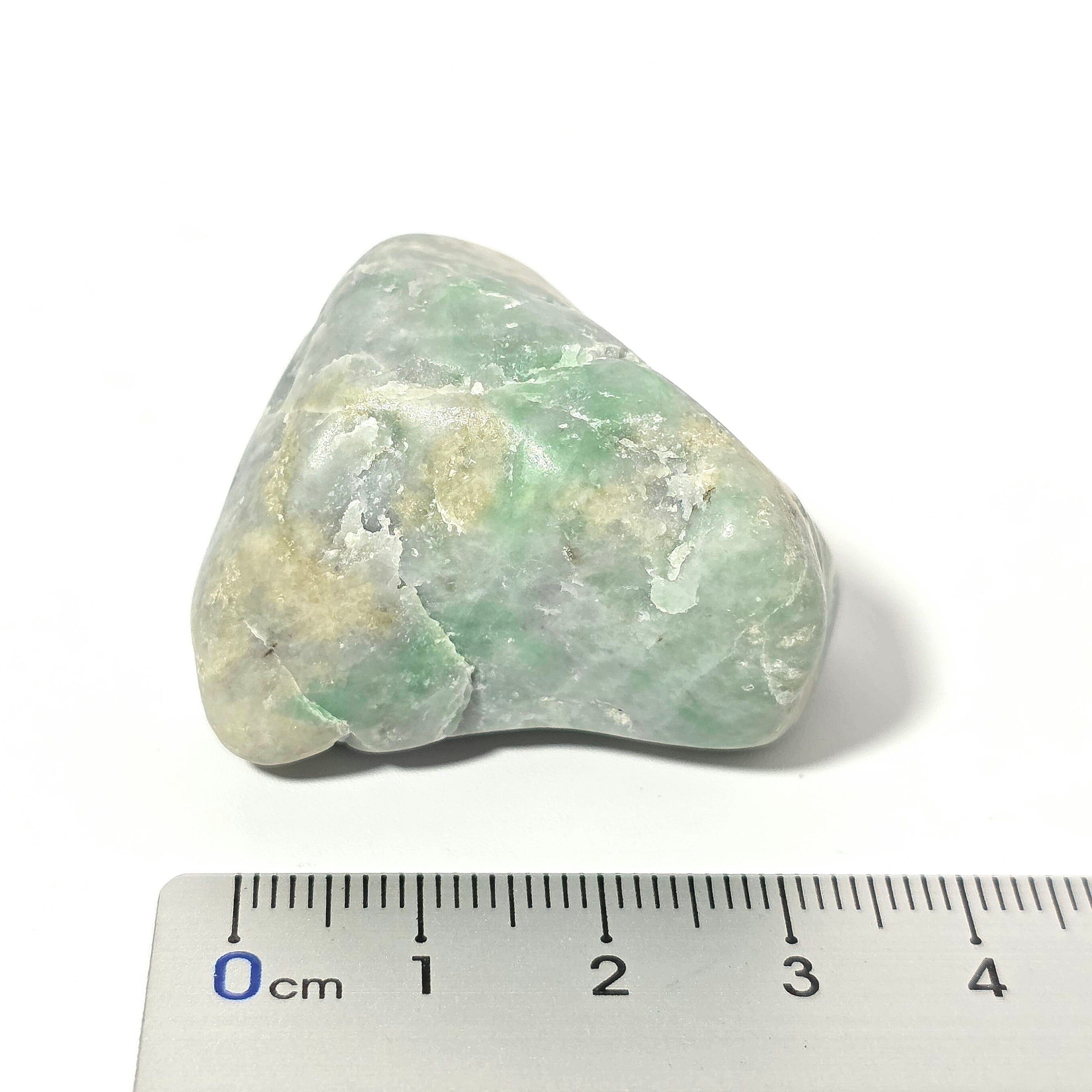 糸魚川翡翠:原石(川石):小滝土倉 BGM0153 | 糸魚川翡翠工芸家 赤羽可行BASE