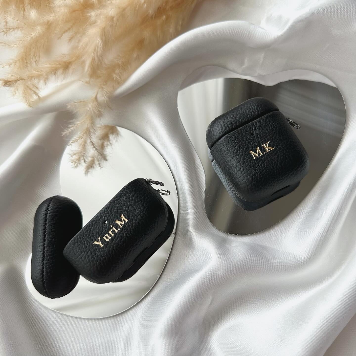 AirPods本体 YUSEIS刻印 AirPods本体 YUSEIS刻印 AirPodsの偽物を