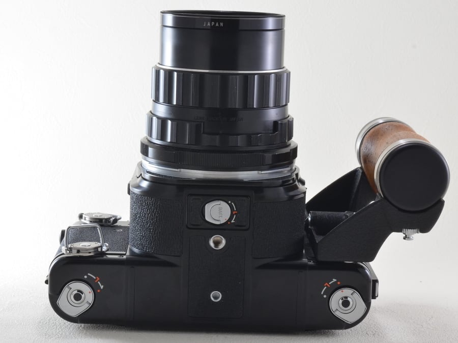 PENTAX 67 TTL / smc TAKUMAR 6×7 105mm F2.4 木製グリップ付 整備済